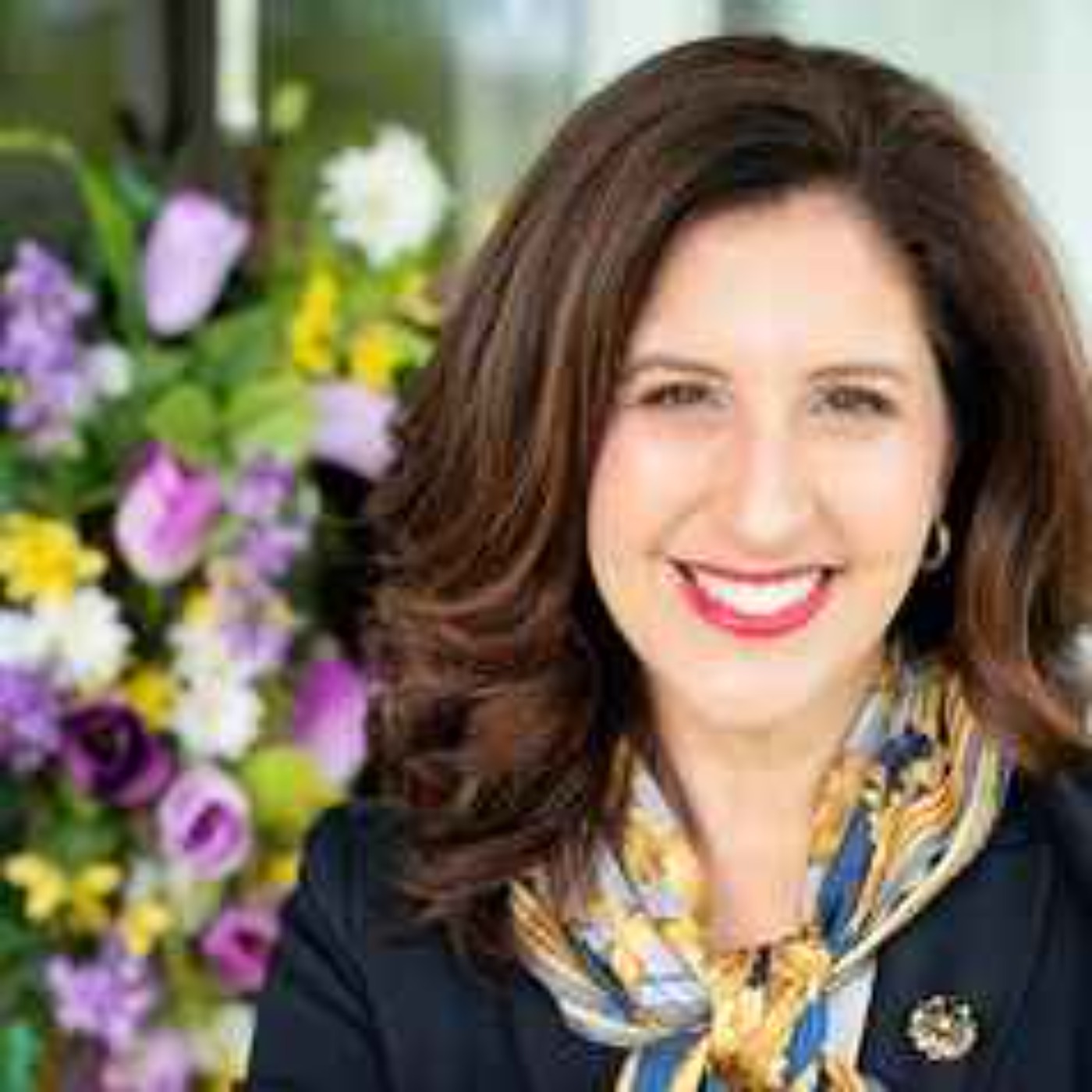 ML325: Dr. Lisa DeFrank-Cole (Leadership Coach & Author)