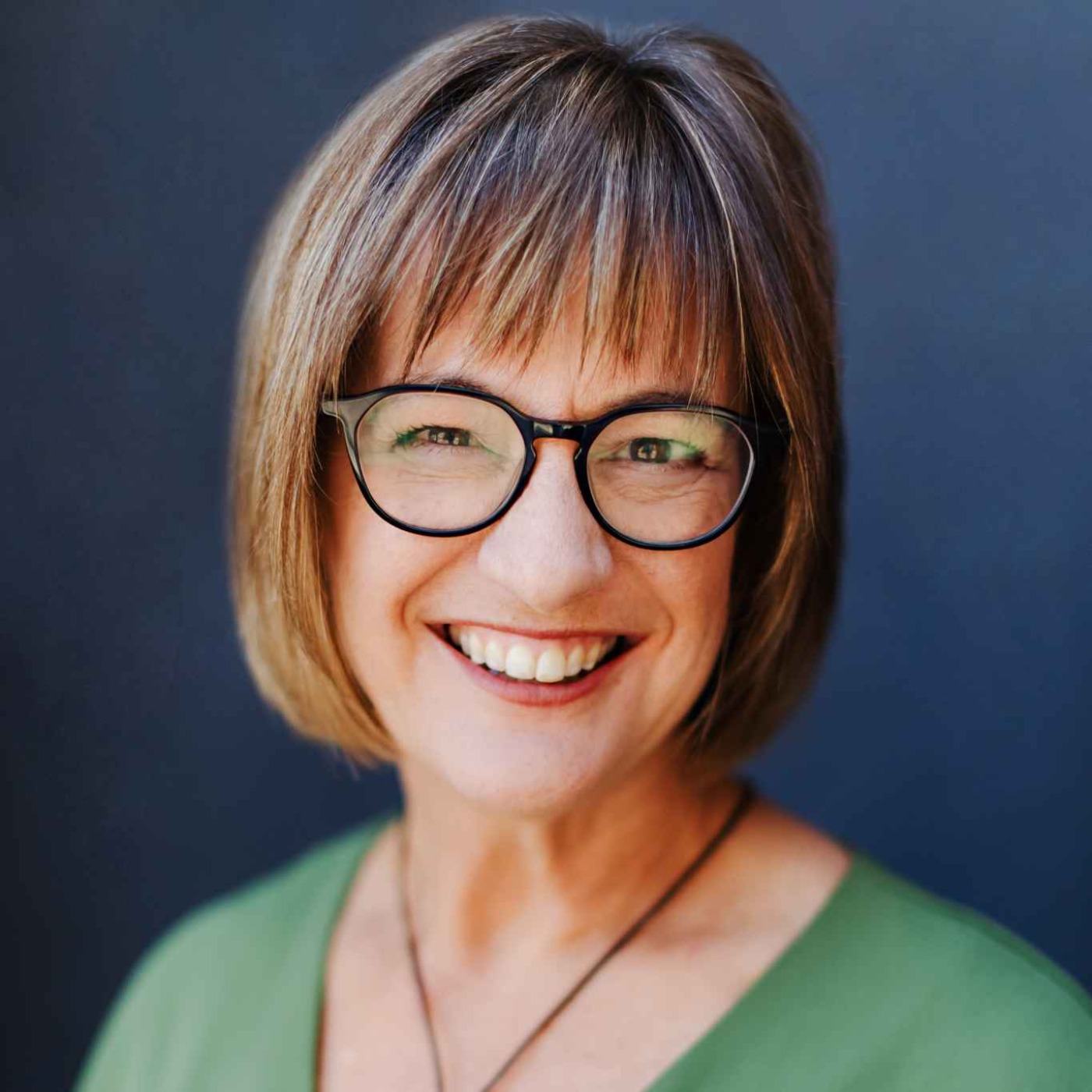 ML355: Dr. Rebecca Sutherns (Author & CEO @RebeccaSutherns.com) ML355: Dr. Rebecca Sutherns (Author & CEO @RebeccaSutherns.com)