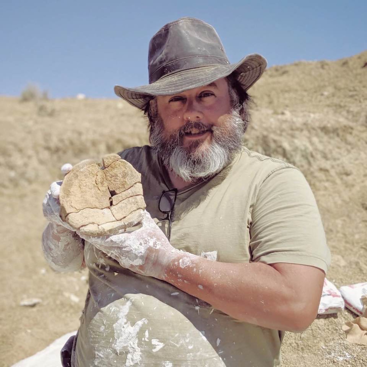 Paleontology, Dinosaur Art & Montana (Part 1 of 2) episode artwork