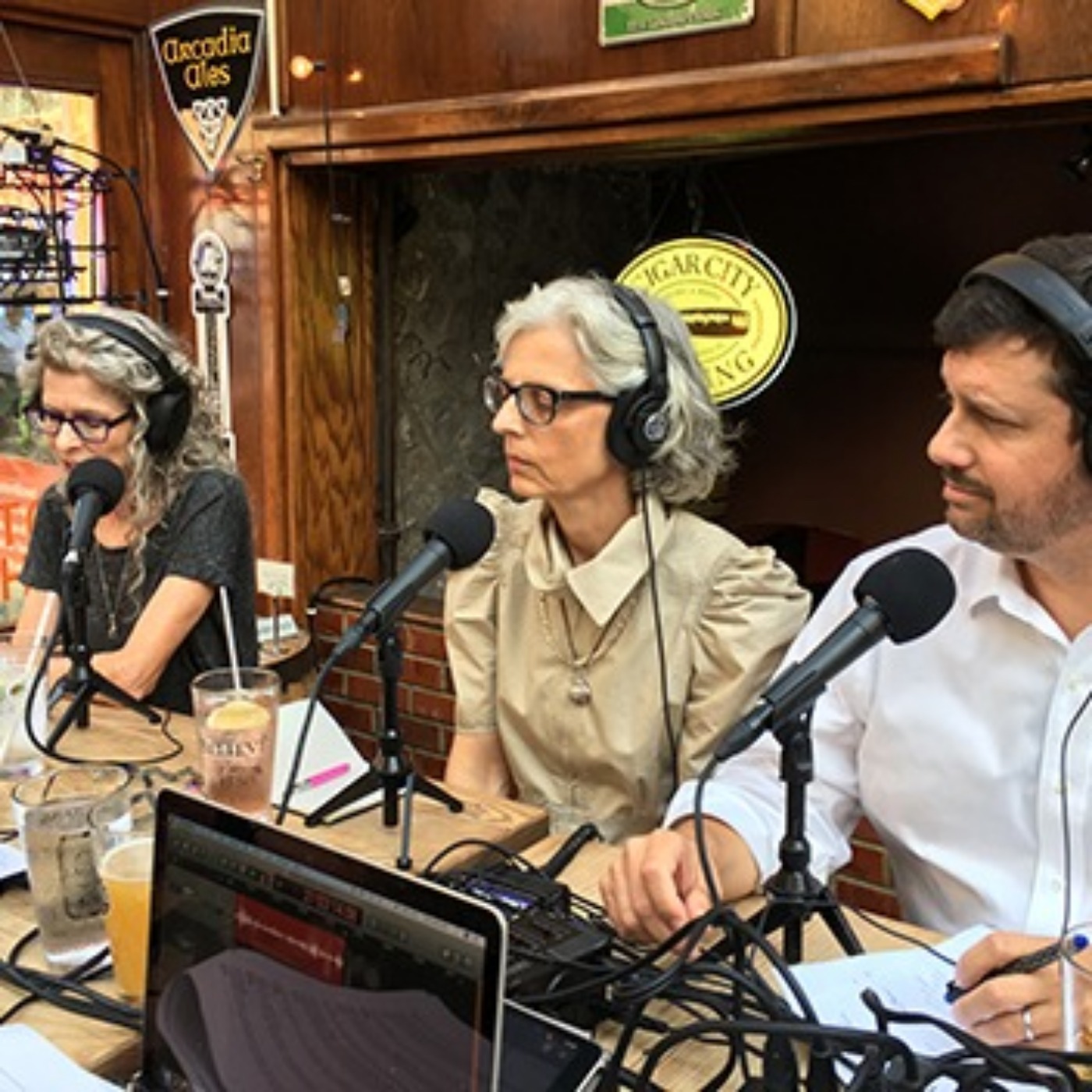 Bar Crawl Radio