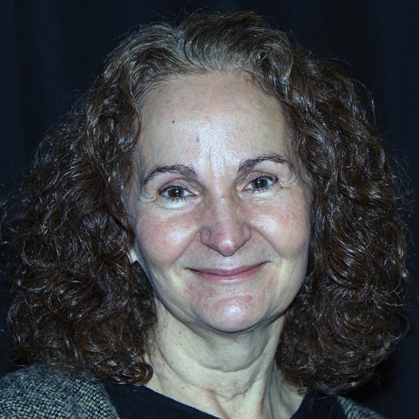 Teresa Gil, author on a life of service