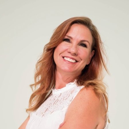 Episode 009 - No Labels, No Limits with Bobbi Albano, Real Estate Broker