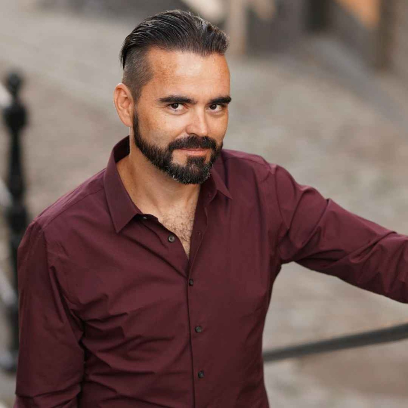 Tobias Erehed pratar