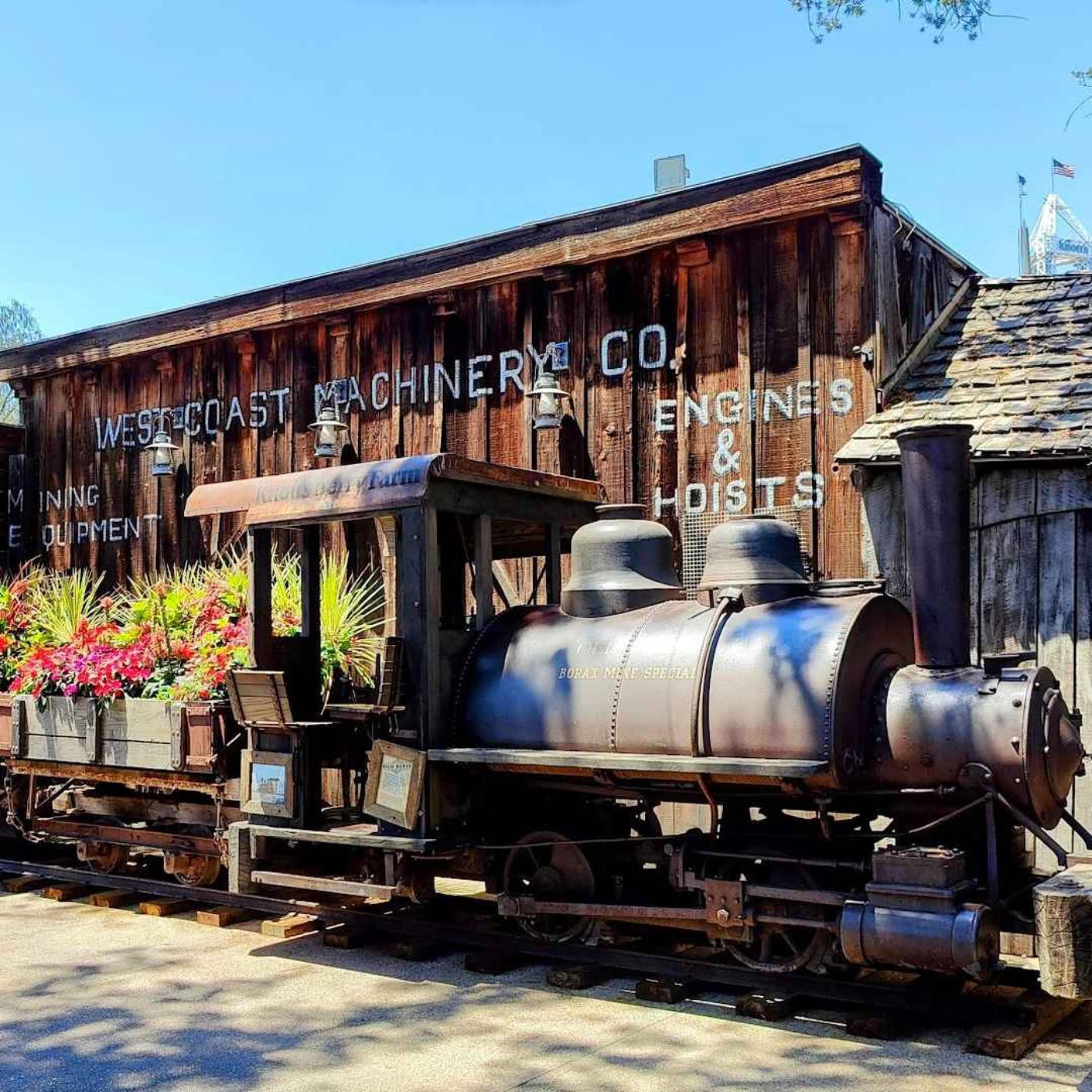 Knott's Berry Farm Review Part 05/10 - Ghost Town Alive