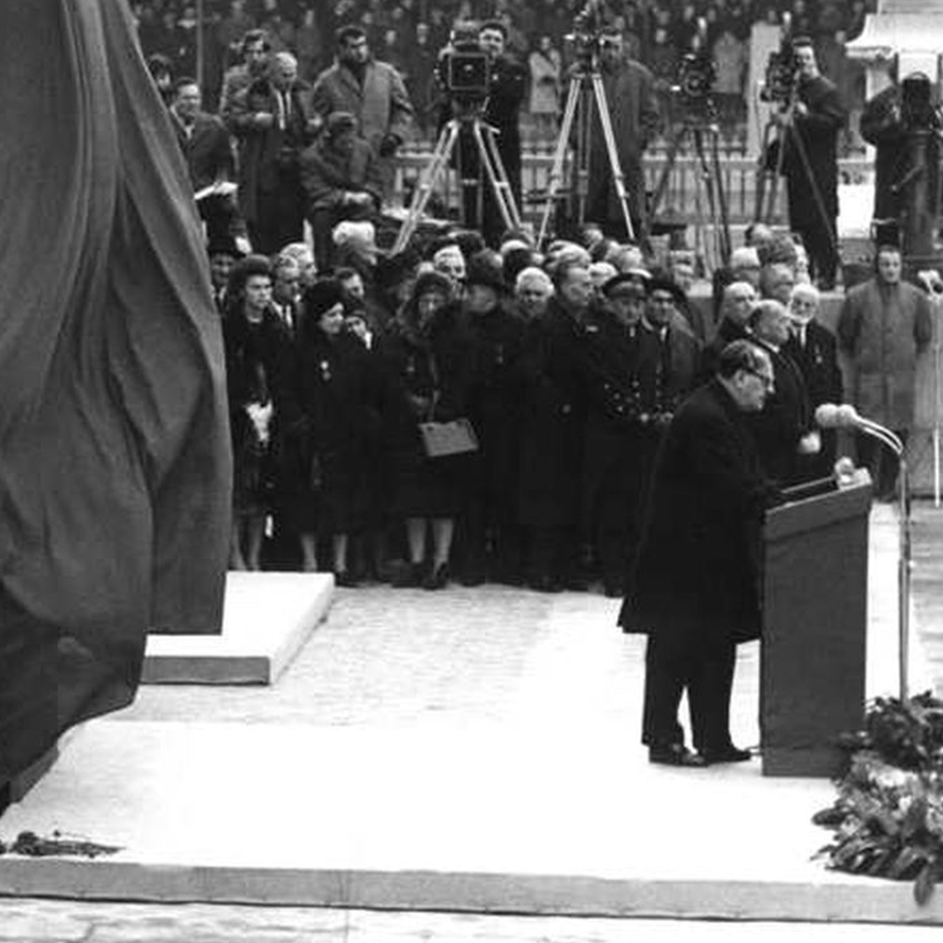 C'est arrivé le 19 décembre 1964 : Jean Moulin entre au Panthéon après un discours de Malraux