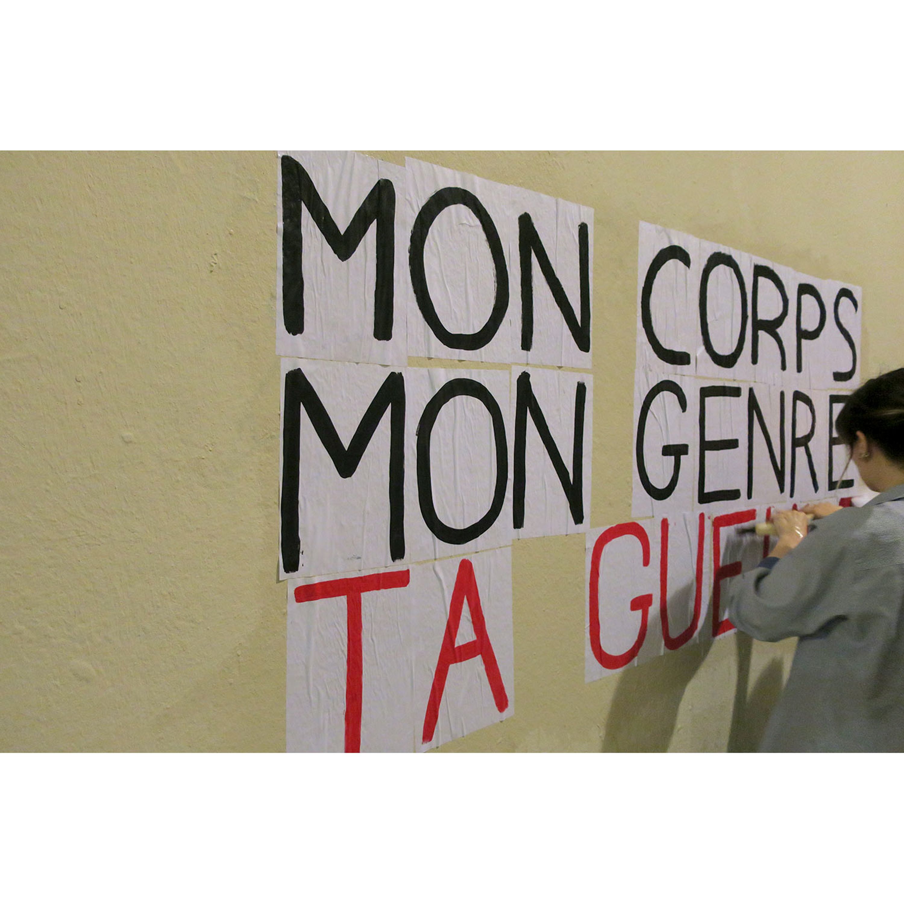 Une nuit avec le collectif Collages Féministes Lyon