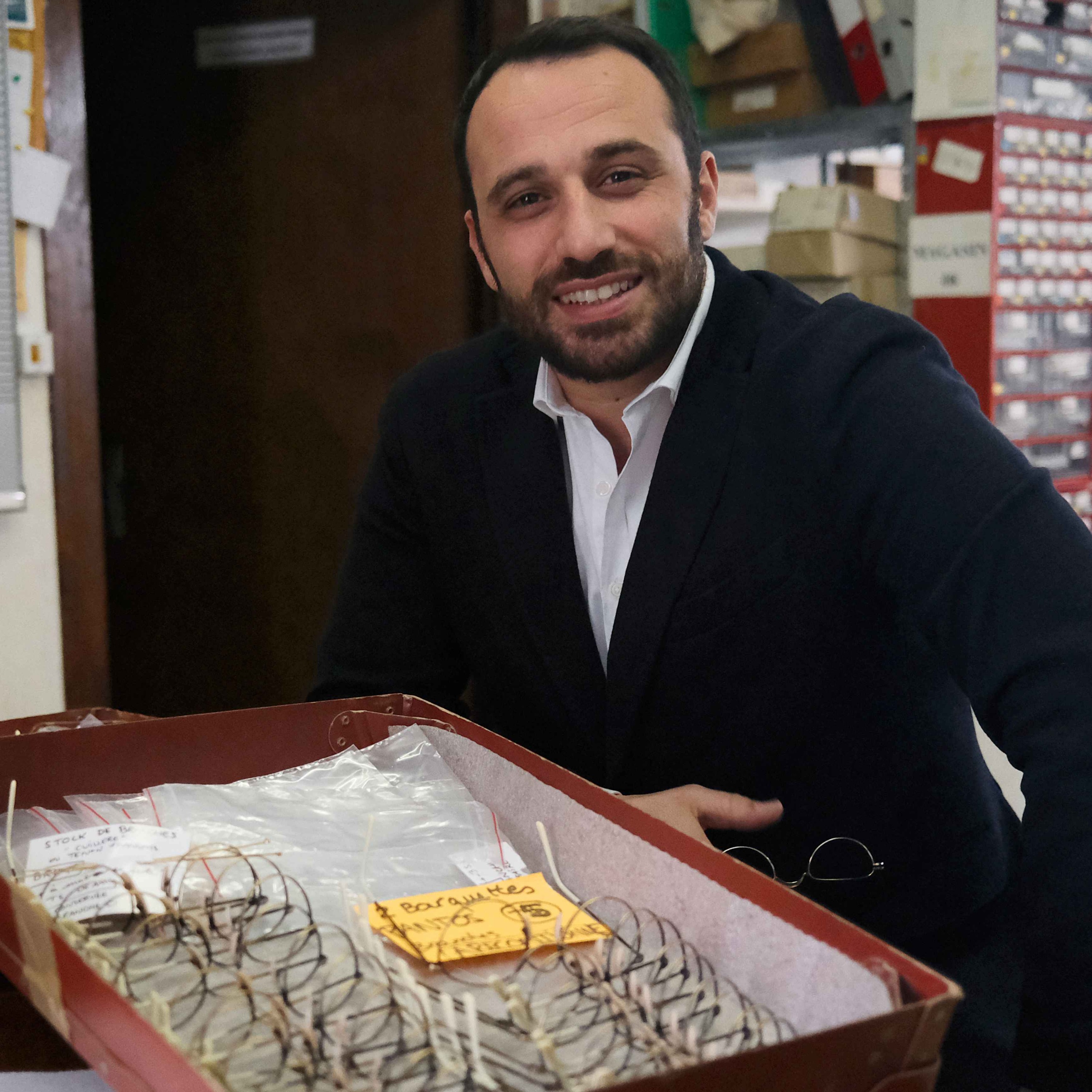 Harry Bessis, le lunetier qui veut rendre accessible le sur-mesure