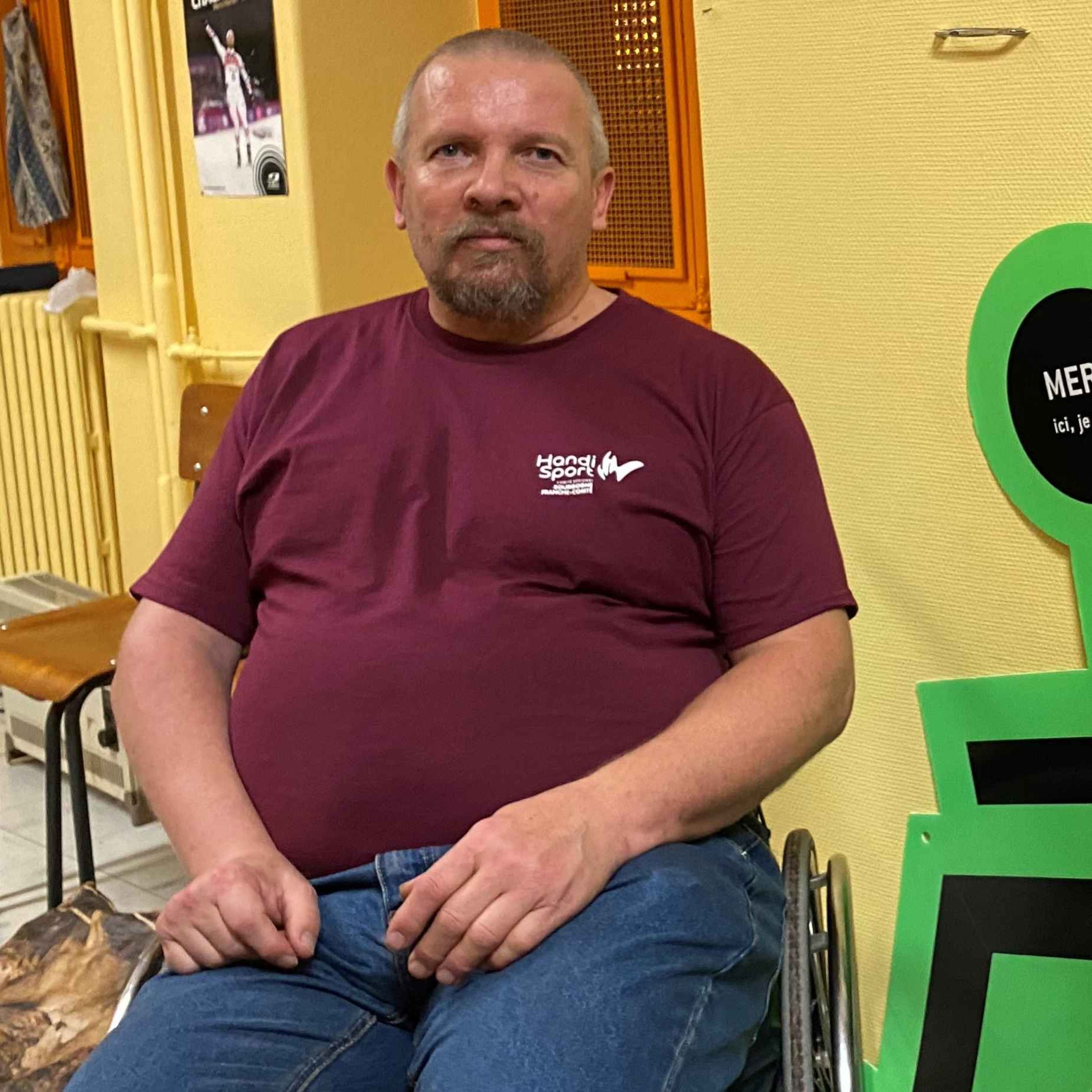 Les accès PMR à Dole: le témoignage de Yannick Daubigney, personne à mobilité réduite et militant d’APF France Handicap