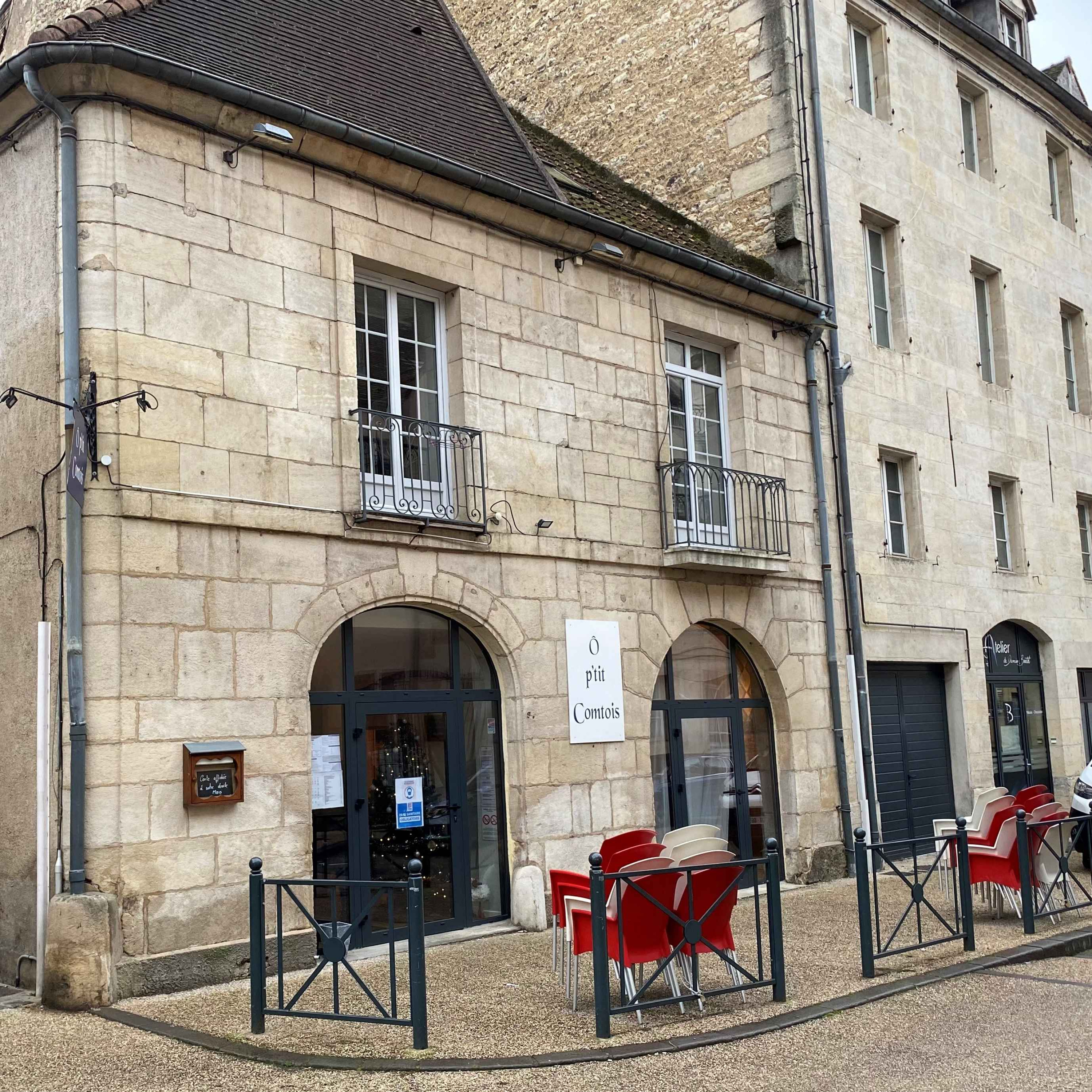 À Dole, il raconte comment il a découvert que son commerce avait été cambriolé