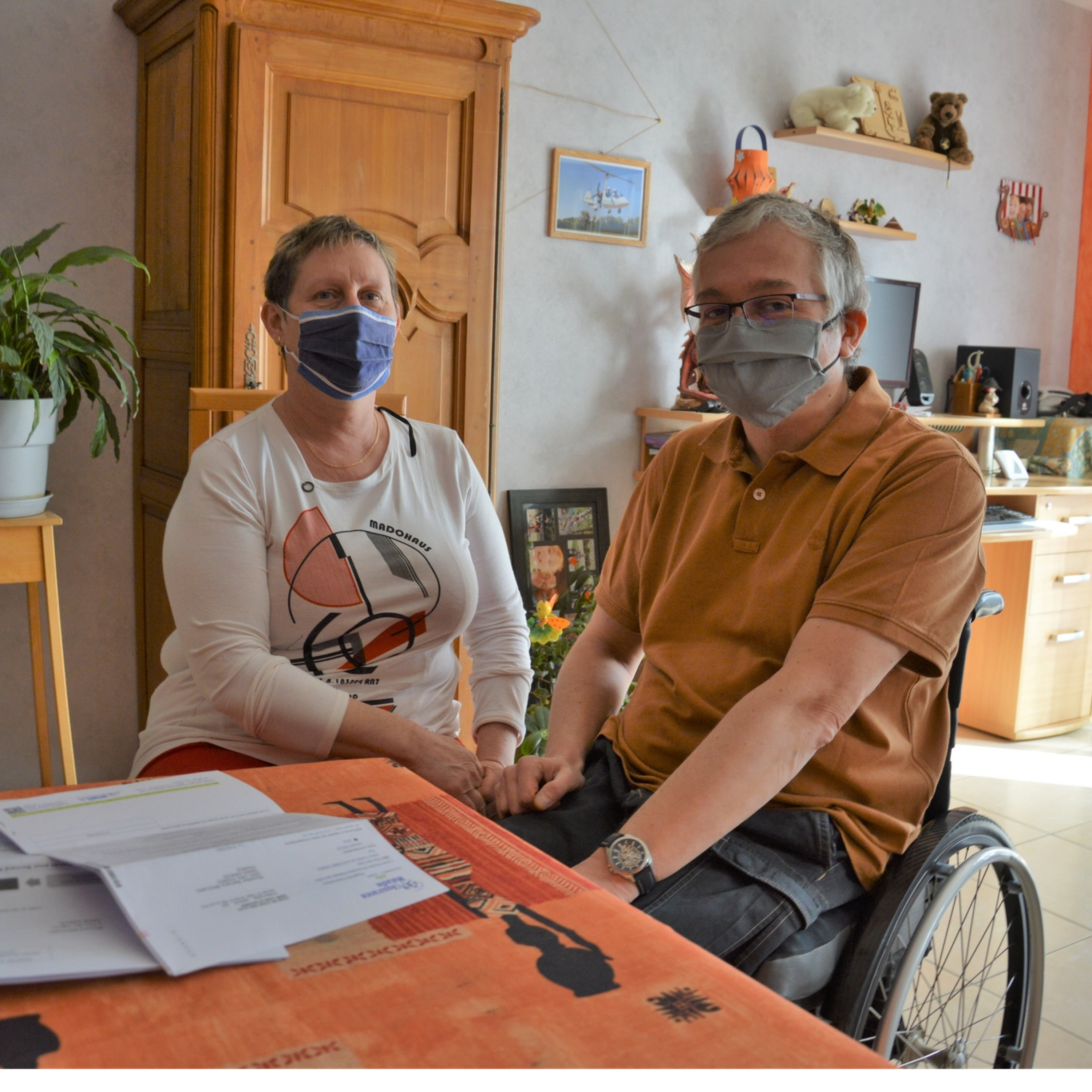 Sylvaine Raynaud témoigne des conséquences de la baisse de l’Allocation adultes handicapés de son mari