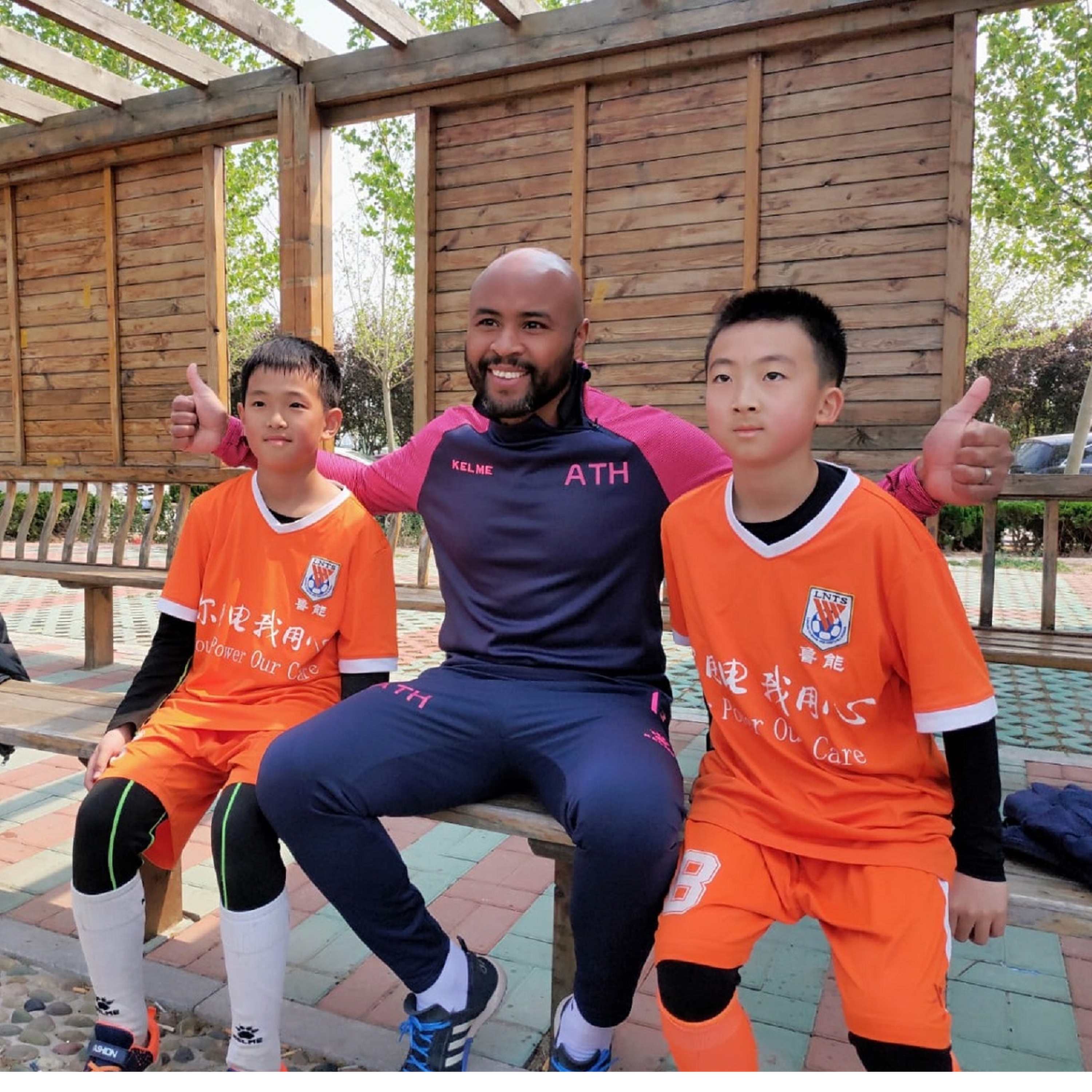 Ce Dolois revient sur son expérience d'entraîneur de football professionnel en Chine