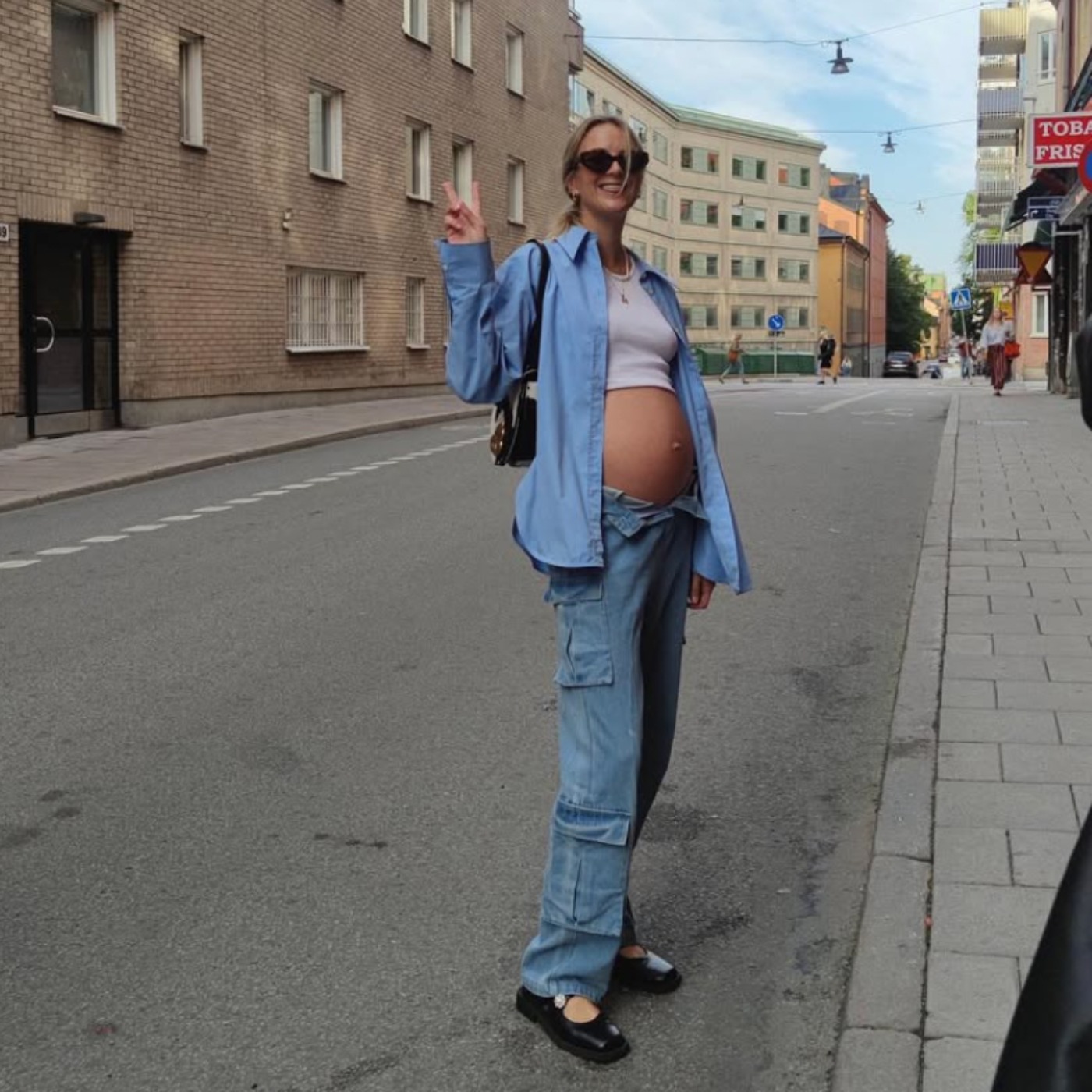 876. Stina Lönnkvist "Mitt barn föddes i segerhuva!"