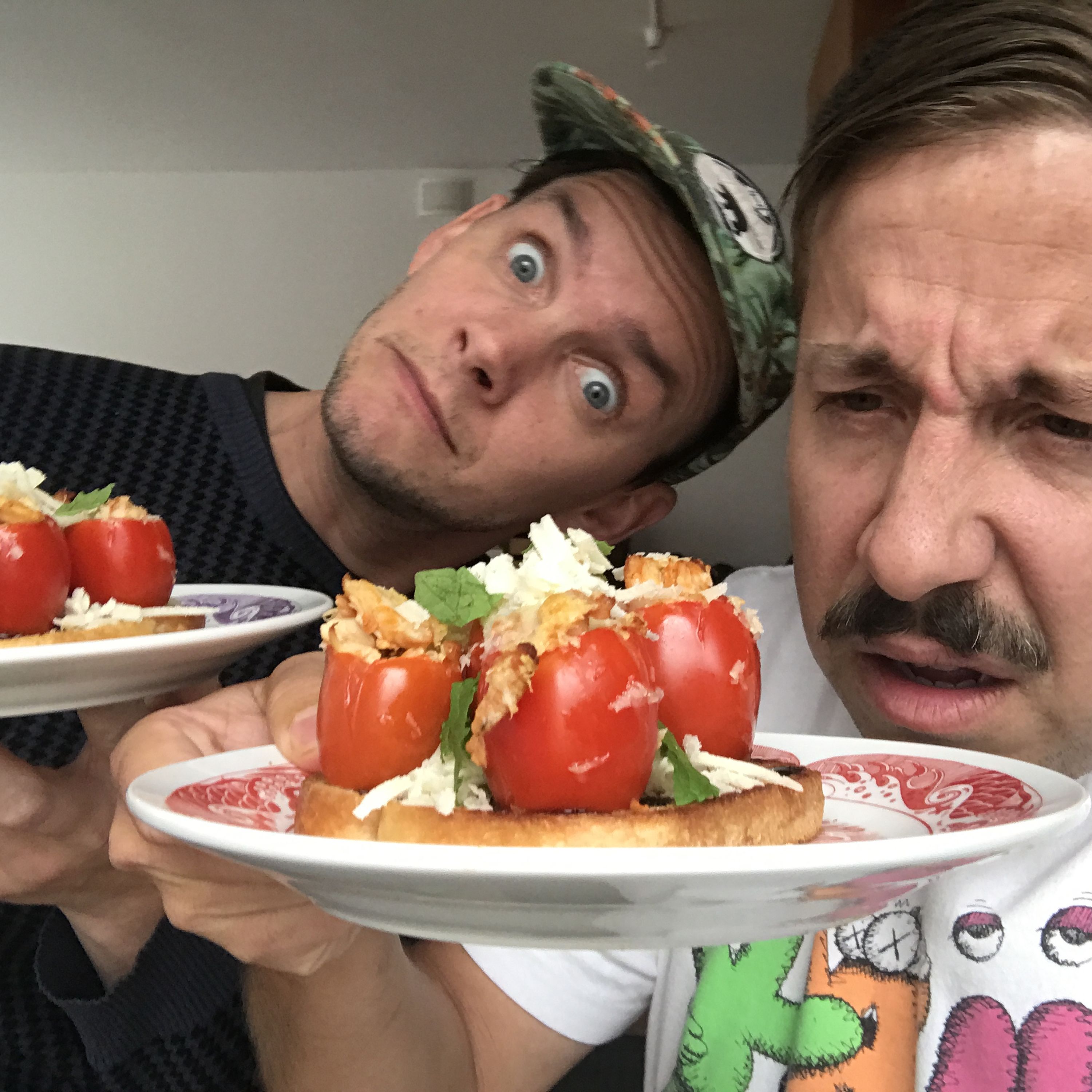 Macka 41: Kycklingfyllda körsbärstomater med parmesanost episode artwork