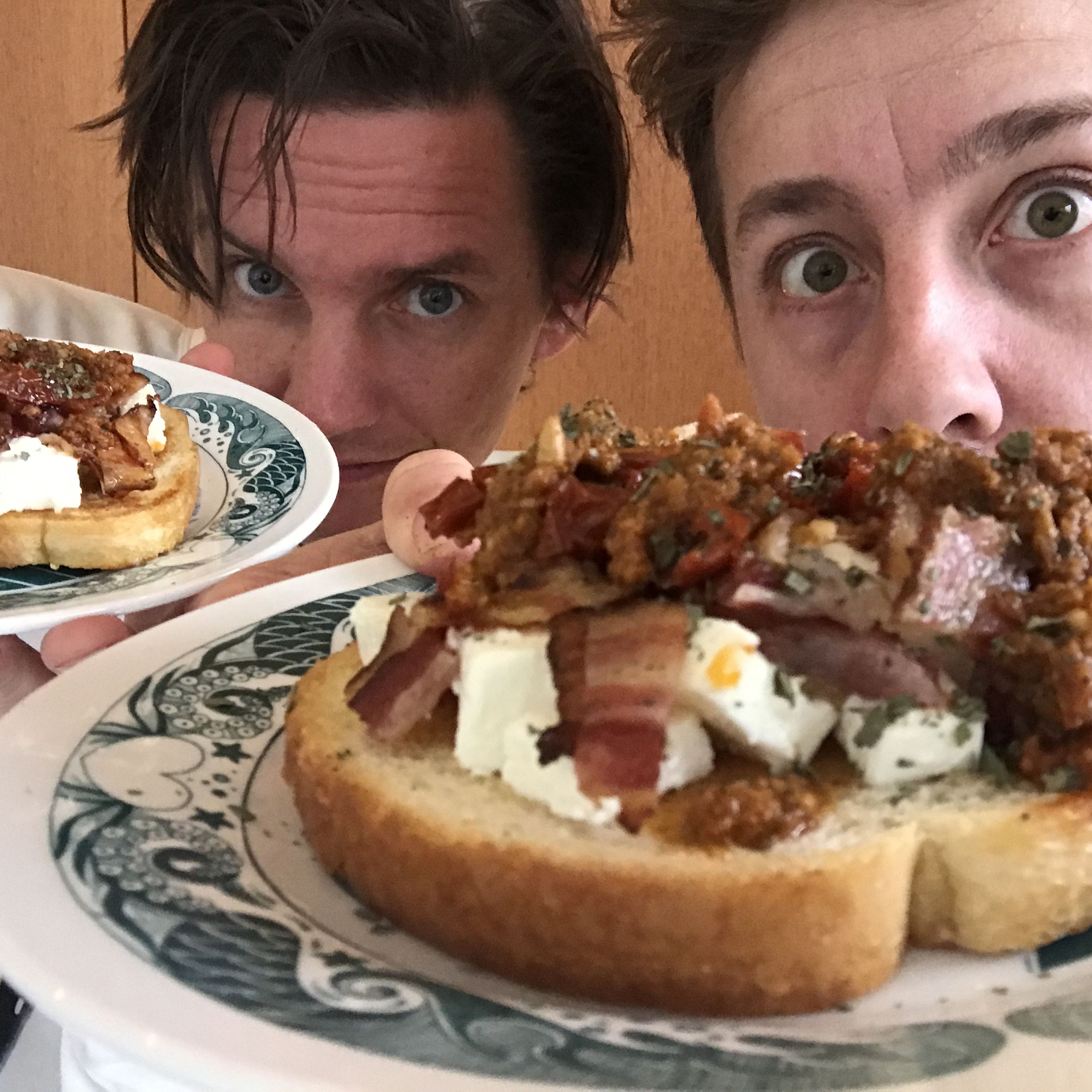 Macka 12: Bacon med fetaost och pesto episode artwork