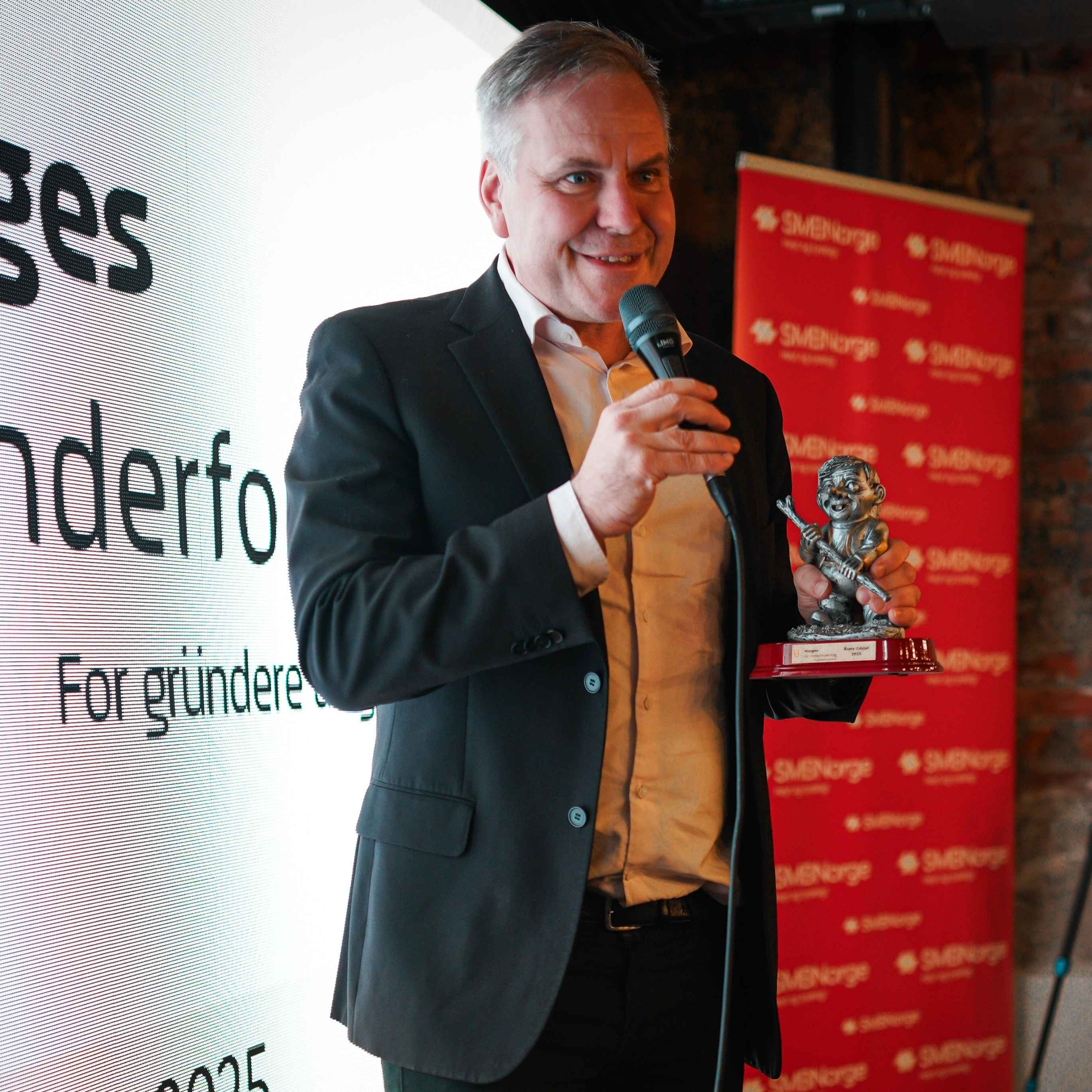 #523 Alfred Bjørlo (V) vant årets ildsjel-pris utdelt av Gründerforeningen