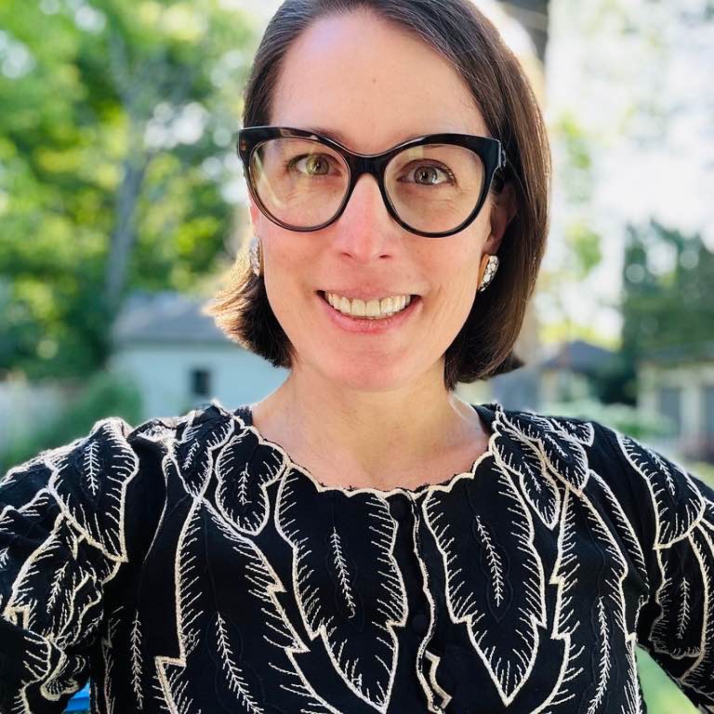 Episode 136 - Dr. Sarah Bond