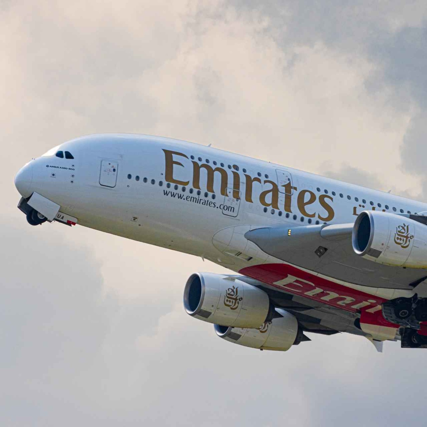 cover art for Podcast-intervju: Emirates fyller 10 år - nu ska bolaget gasa med nya flygplan