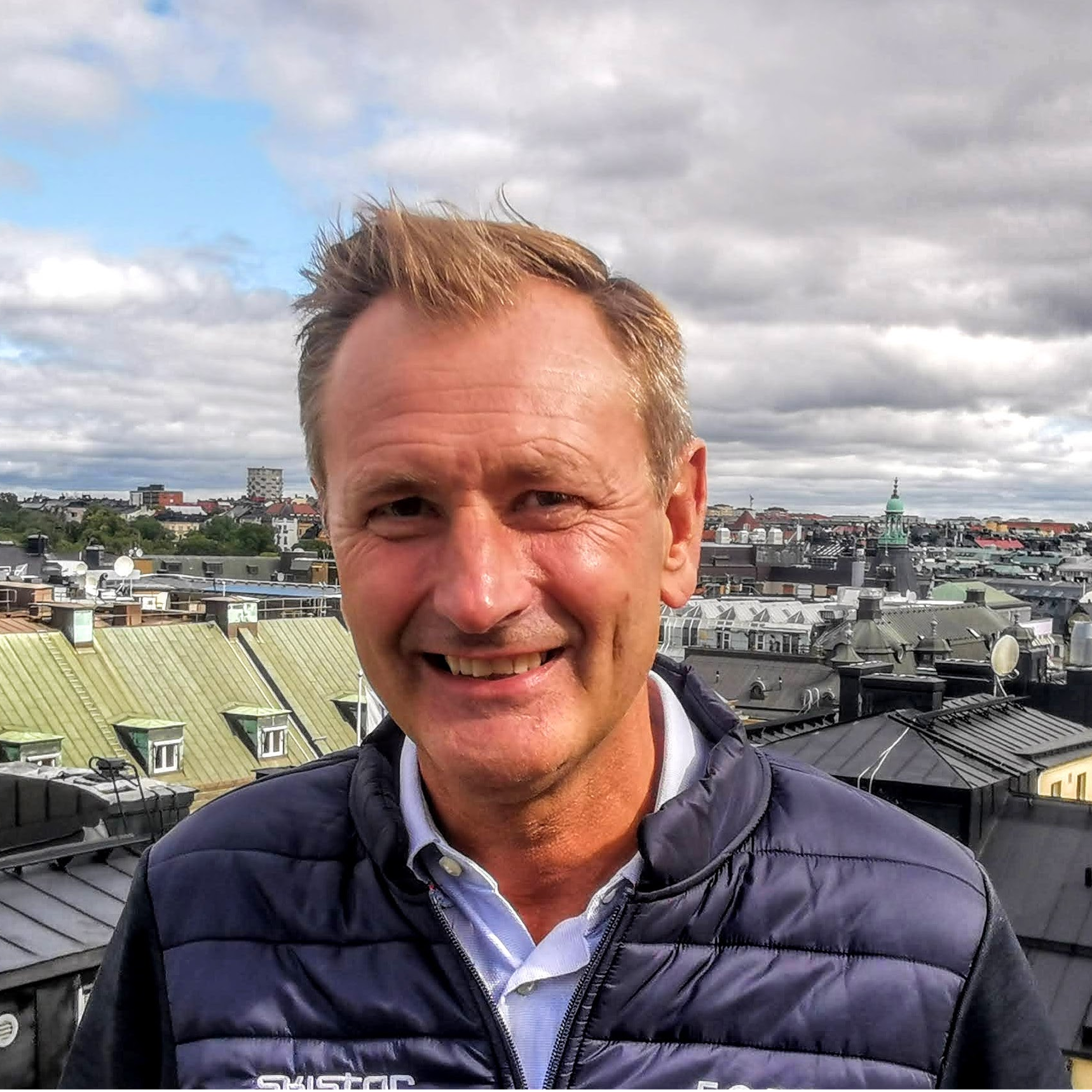 Podcast-intervju med Skistars vd Stefan Sjöstrand episode artwork