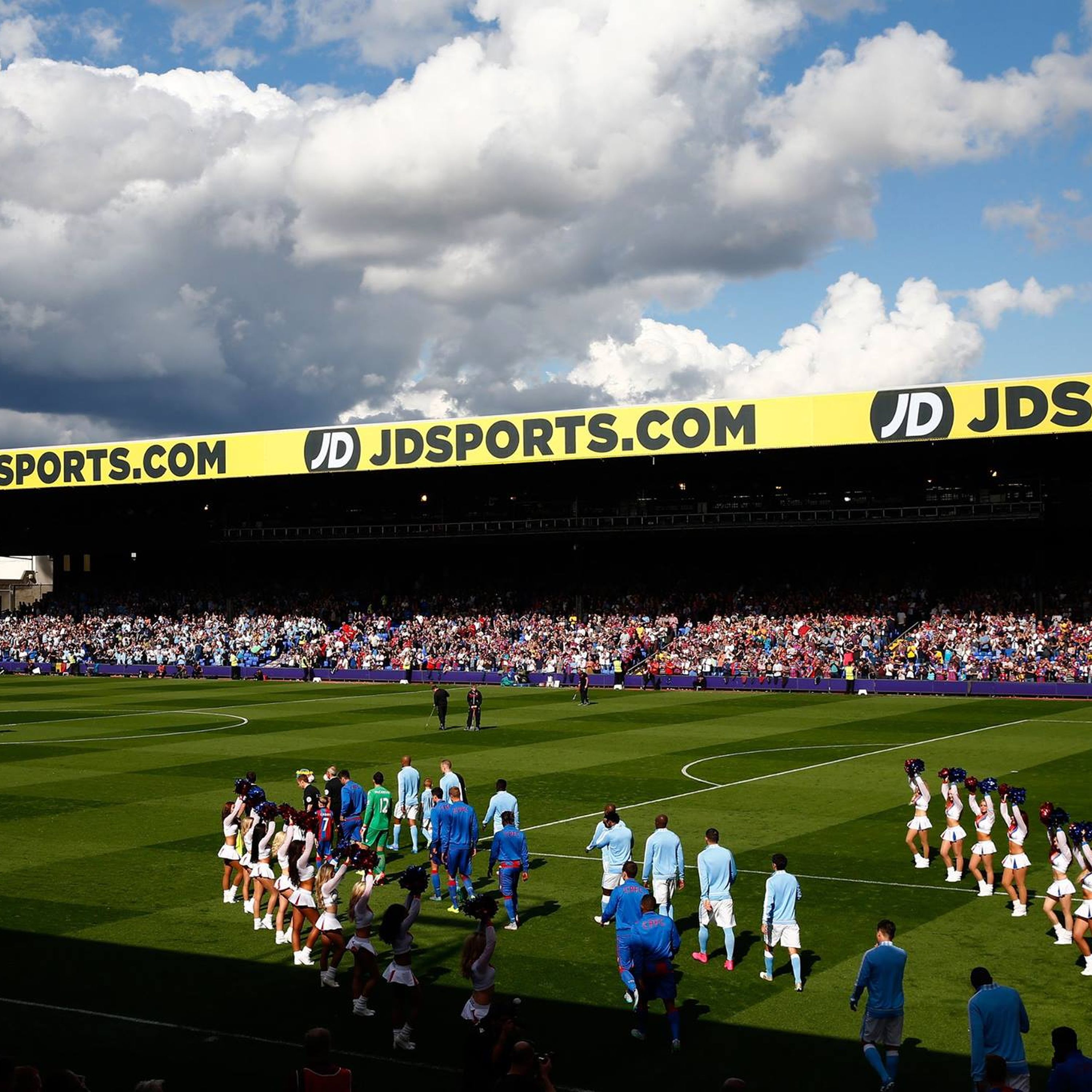 S1516E07 - Man City