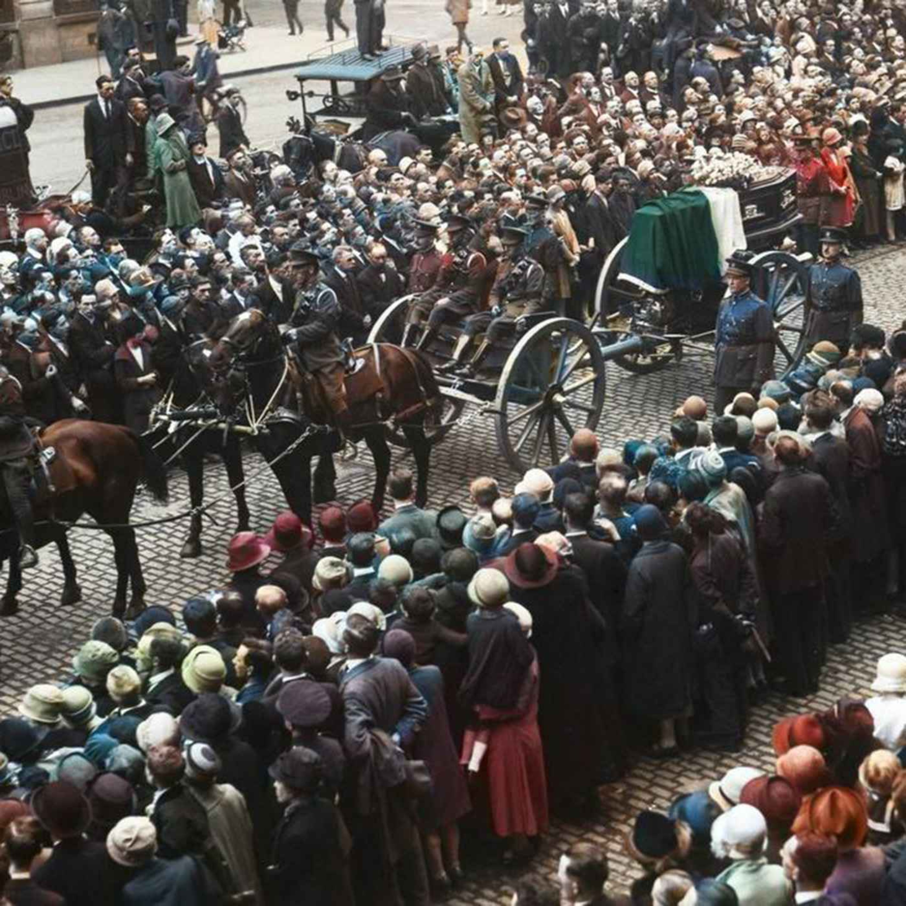 S2 EP10 – The Funeral of Michael Collins