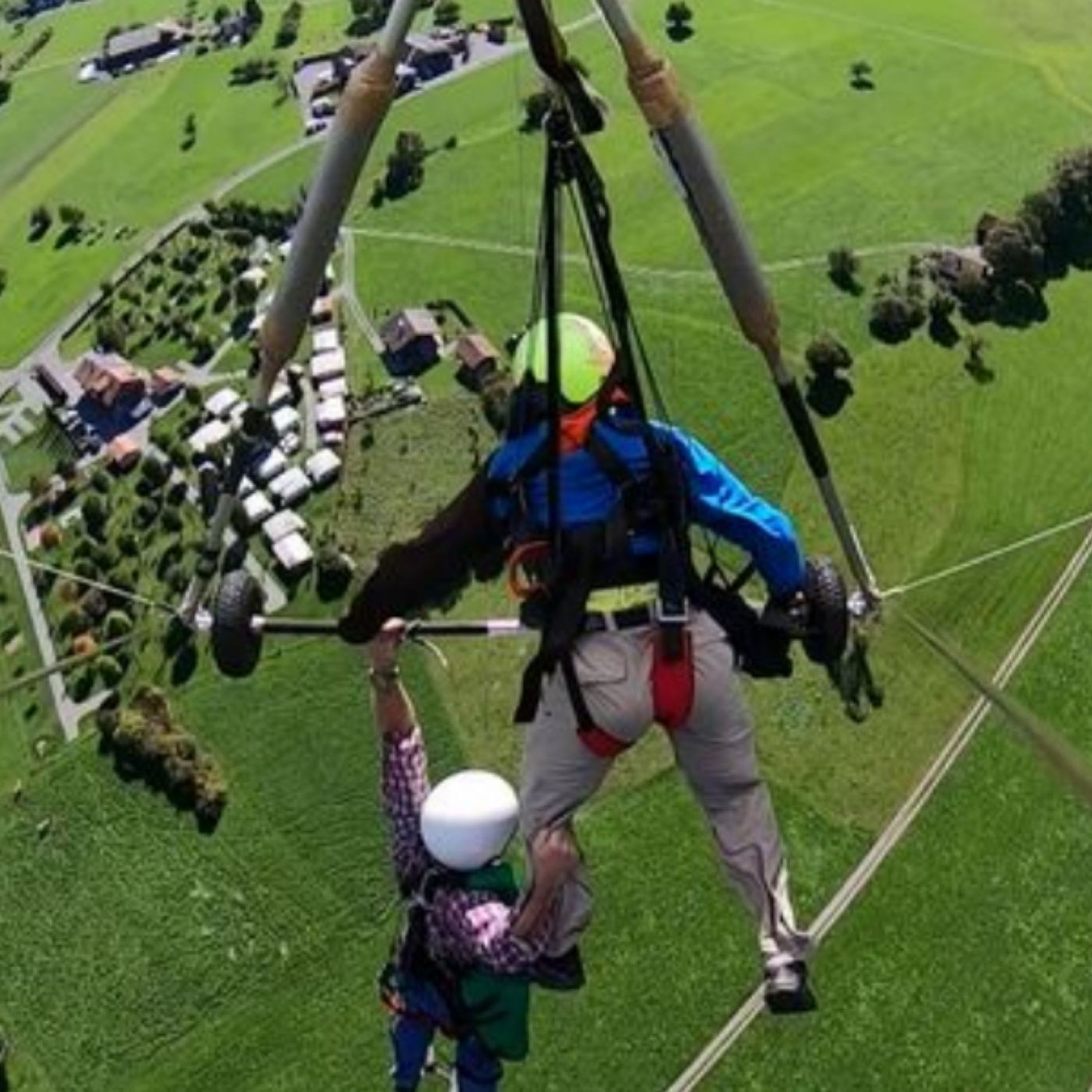 Hang-gliding horror: ”I wasn’t attached!”