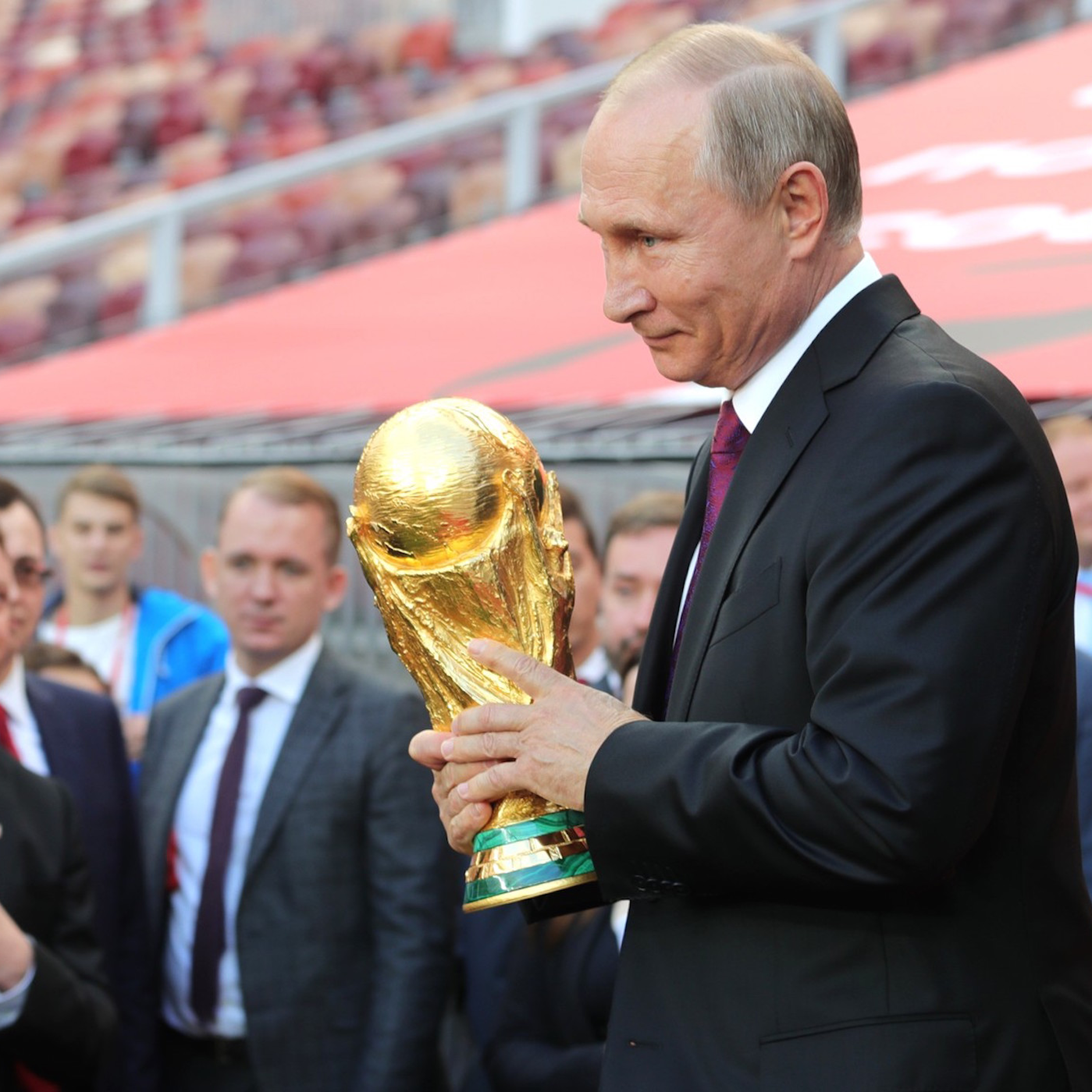 Ep: 4 - 53 Italy's new government and Putin's World Cup