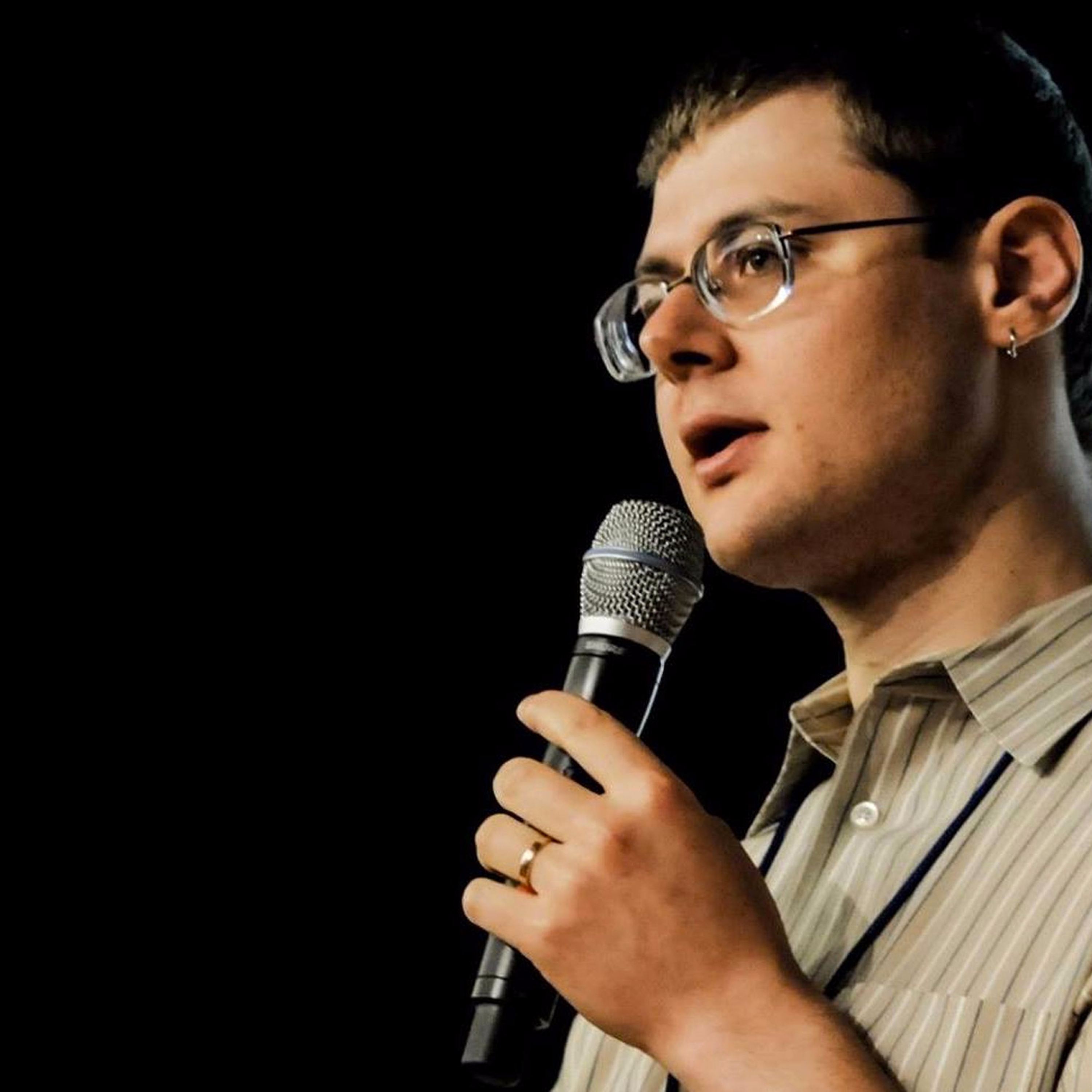 EP: 4-35 The pernicious power of Fake news with Gleb Tsipursky of the Pro Truth Pledge episode artwork