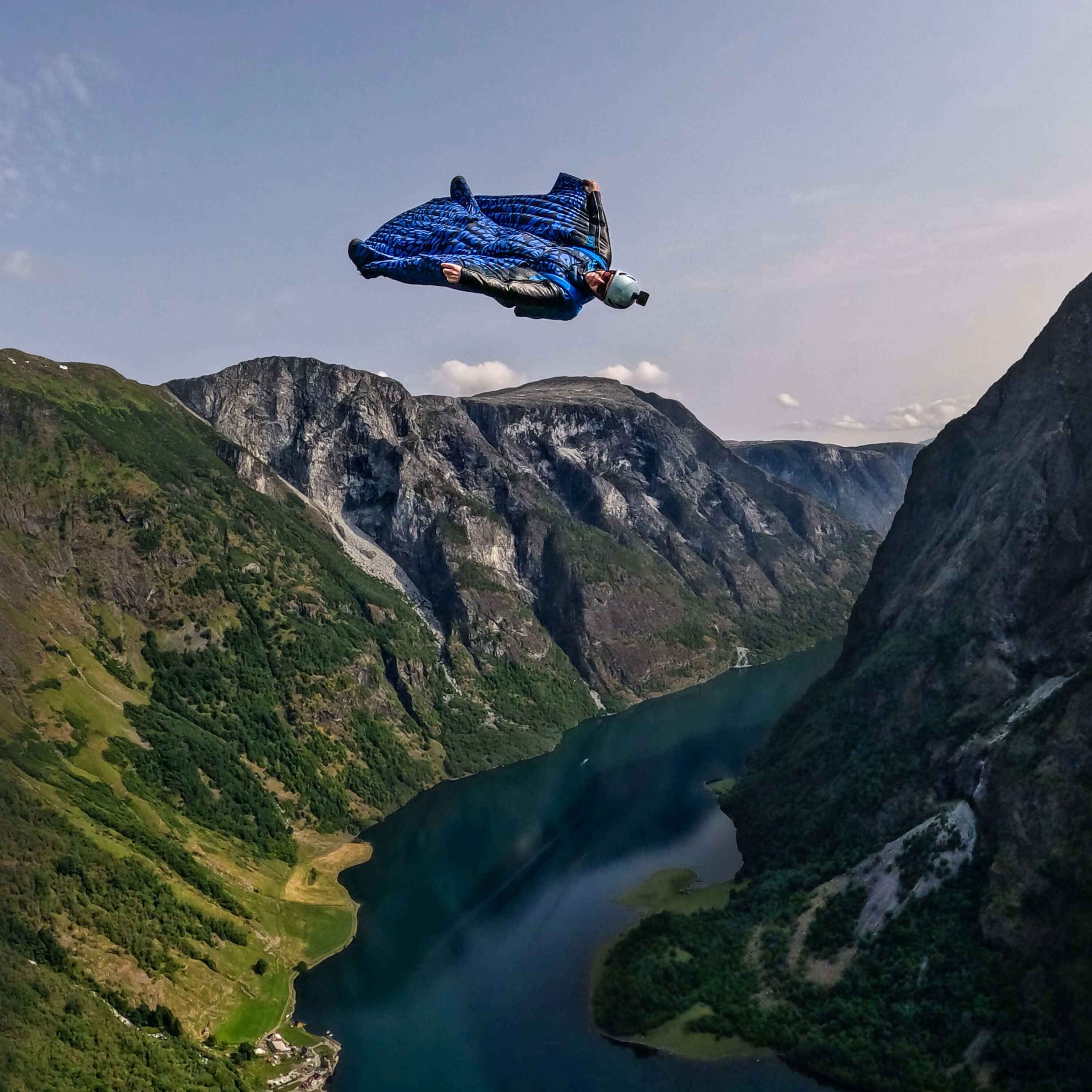 WW376: Leben für den Sprung – Base-Jumping & Wingsuit-Fliegen mit Christina Clusiau, Shaul Schwarz, Amber Forte & Espen Fadnes (Englische Folge)