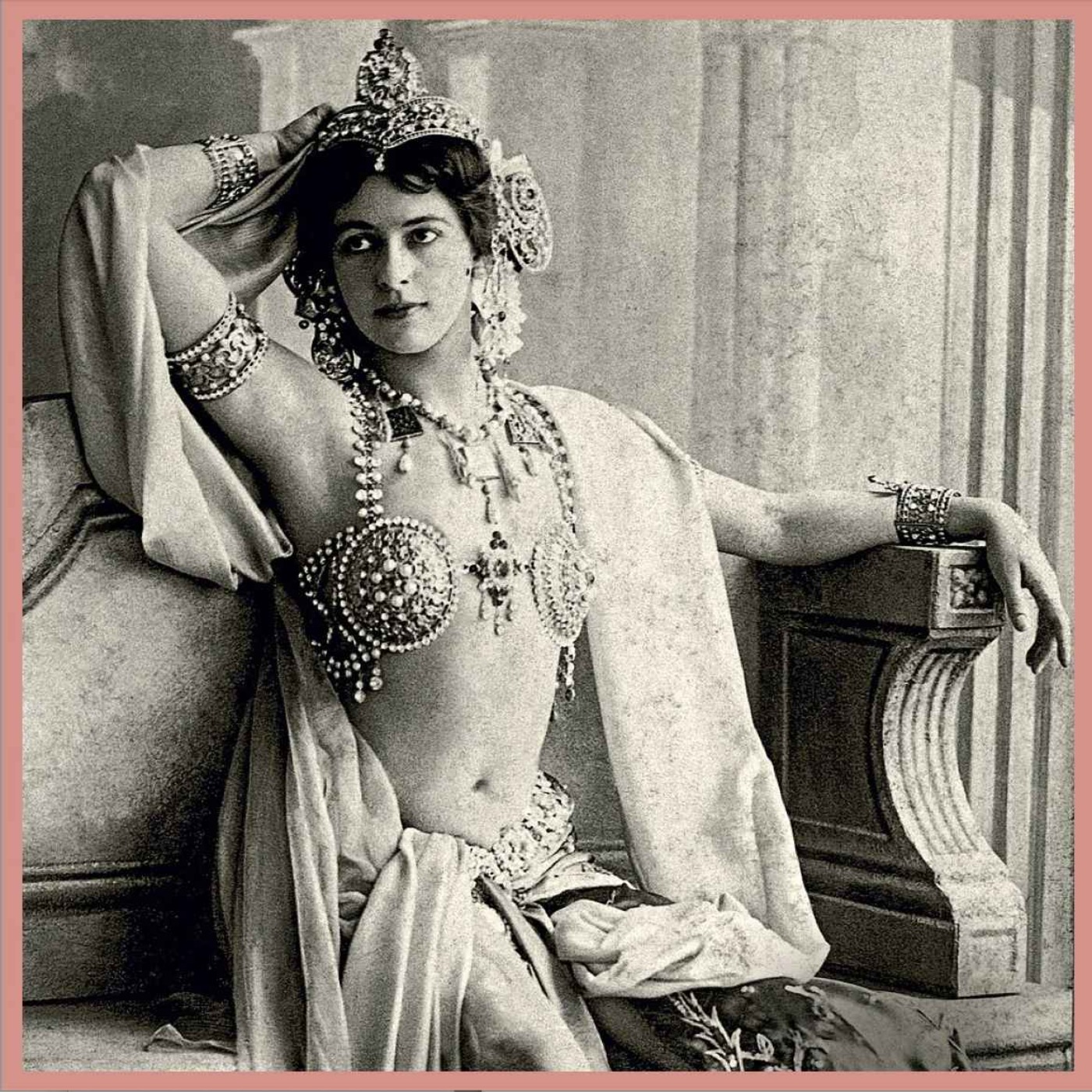 cover art for #173 Mata Hari - sagenumwobene niederländische Tänzerin 