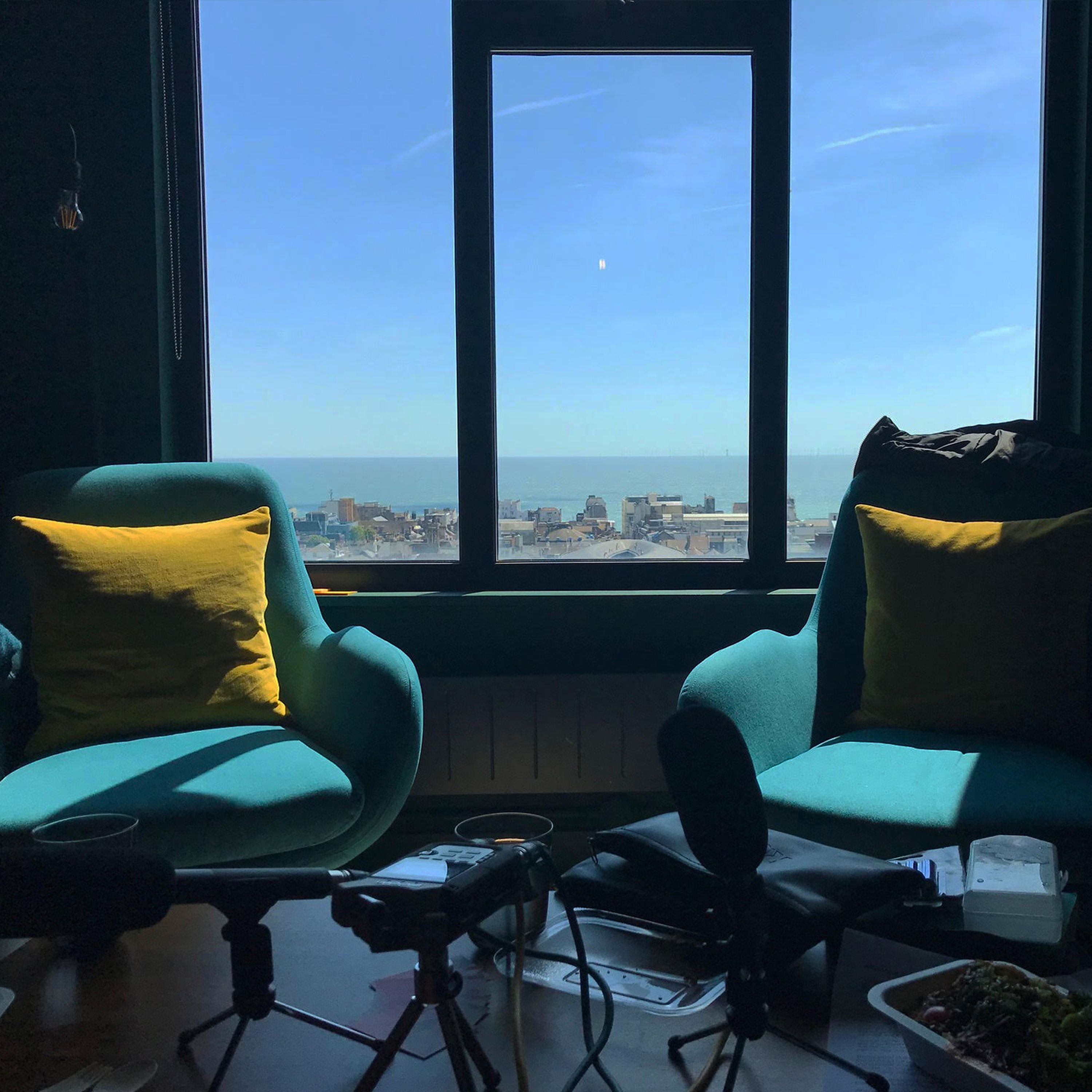 Hoovering with Jessica Fostekew