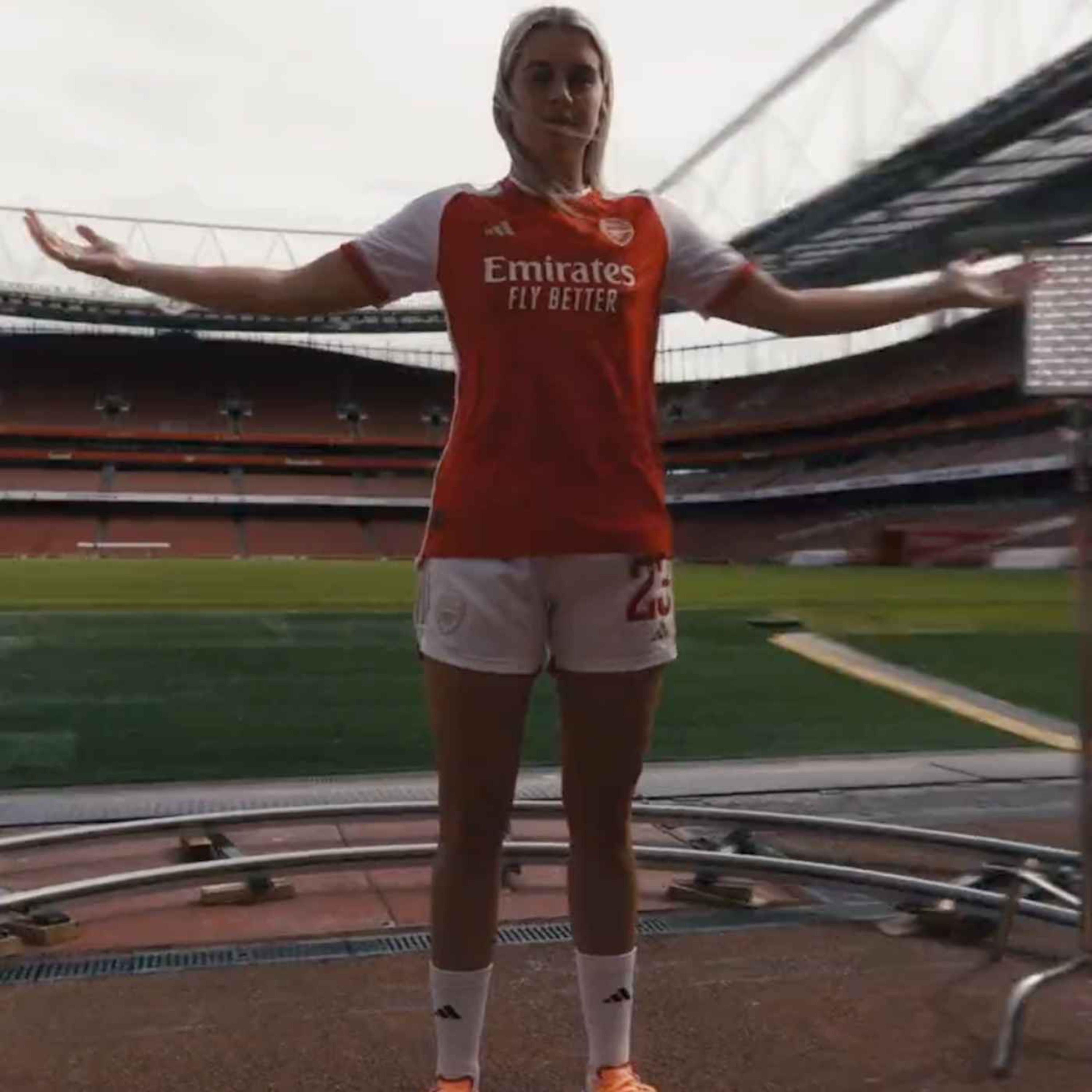 Episode 739 - Alessia Russo signs for Arsenal