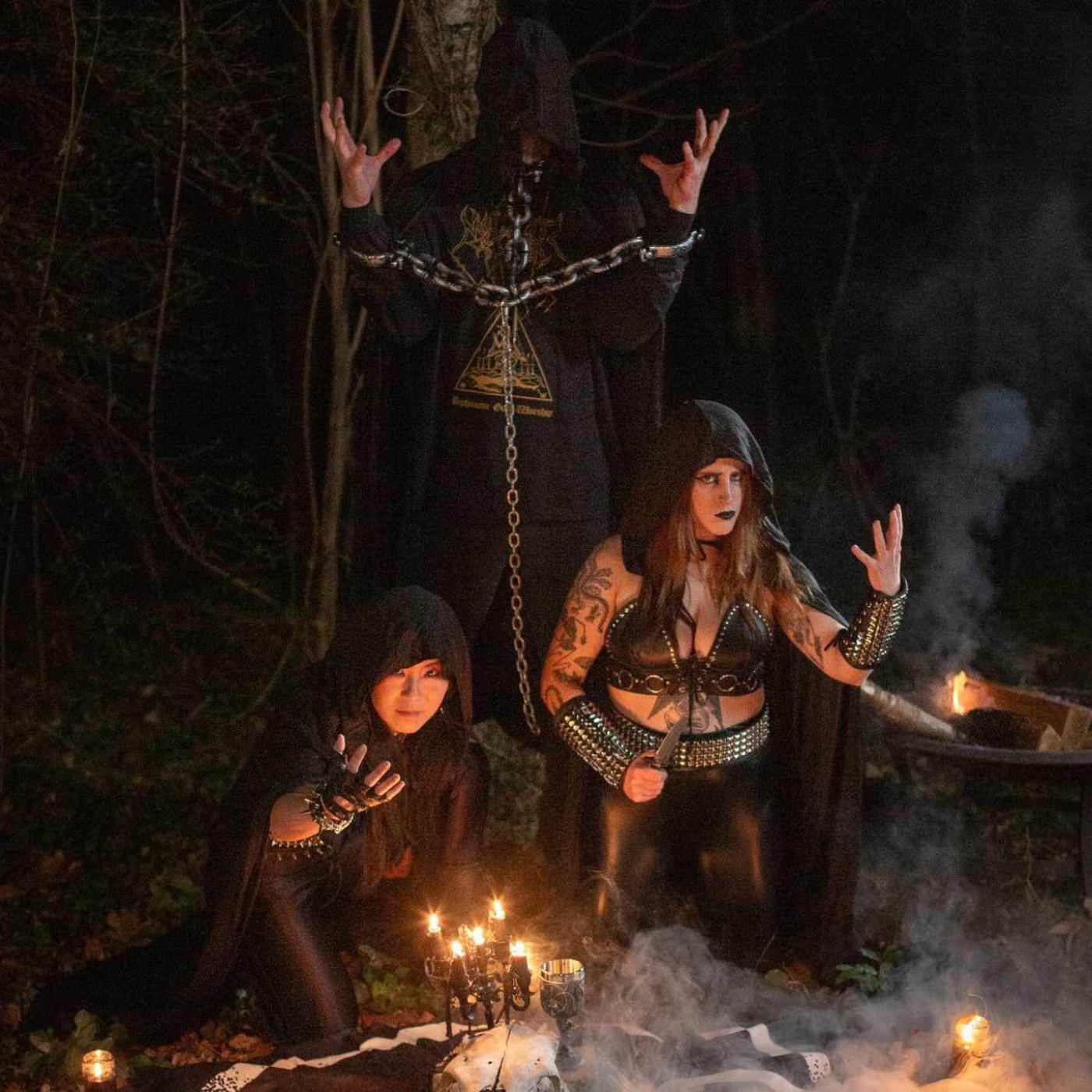EP 215 Sarah and Tzu Wei from Antagonizor talk metal and anarchy