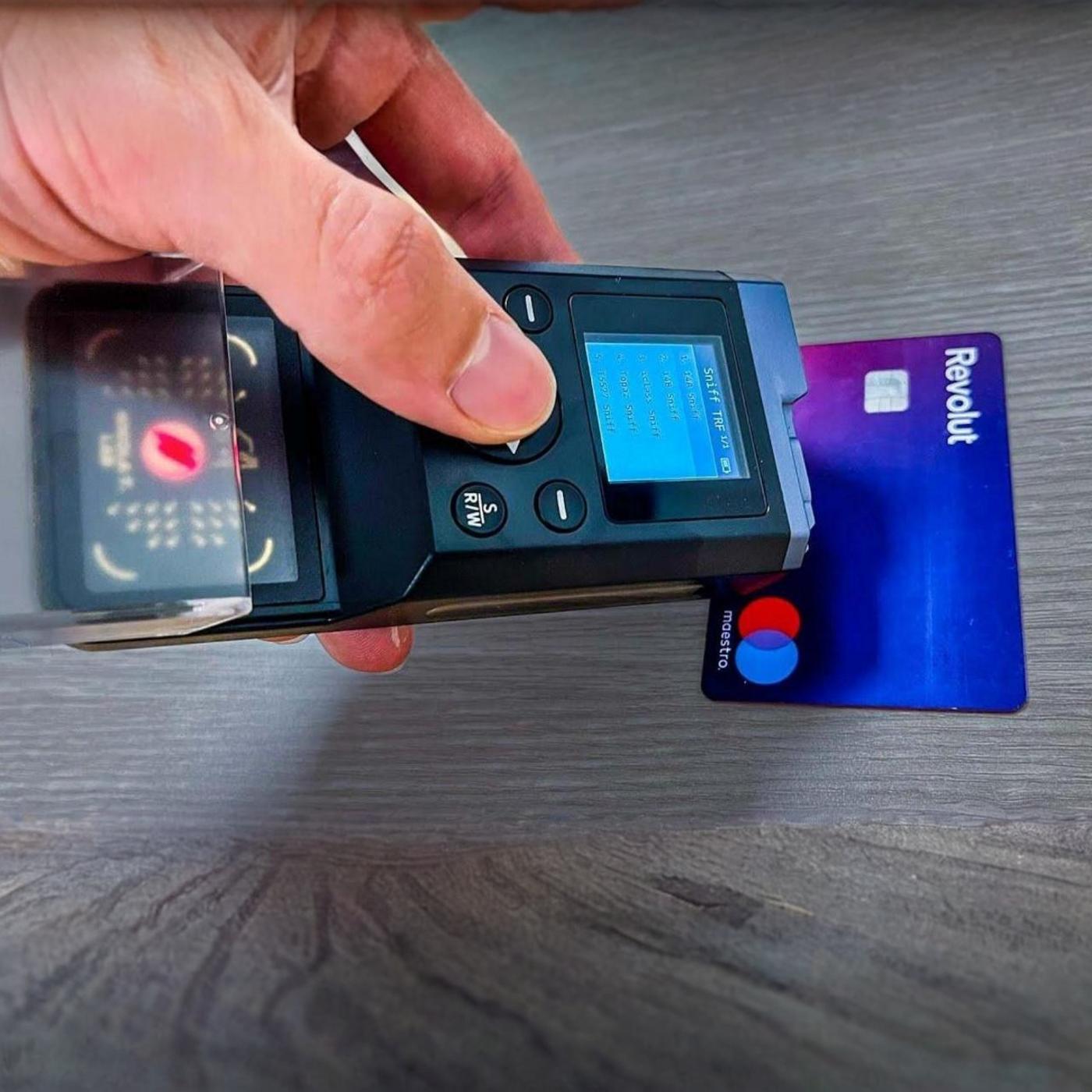 4 gadgets d’espionnage qui devraient être interdits — Dr Nozman & Roni Carta