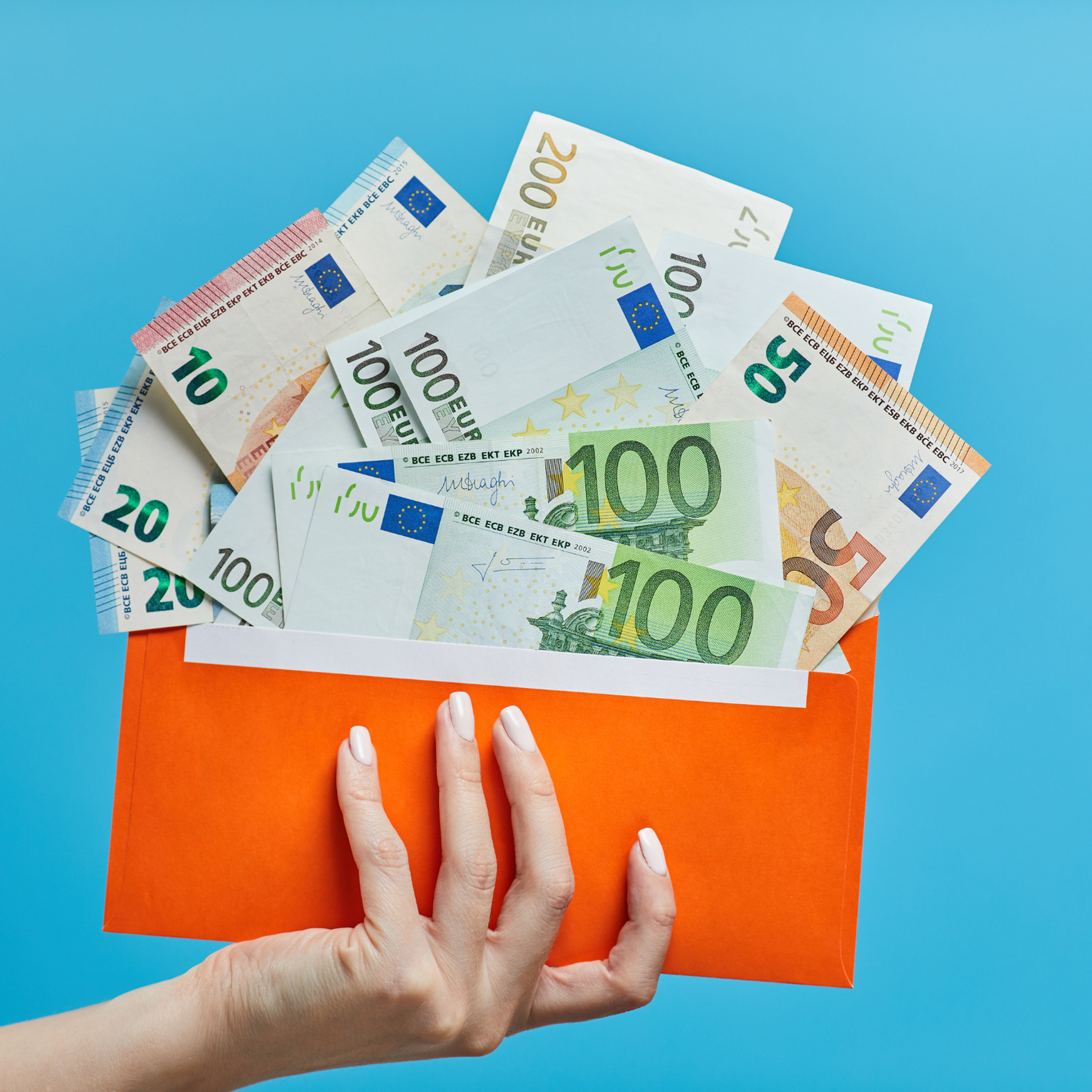 Salaires : dans le privé, dans le public, combien gagne-t-on ?