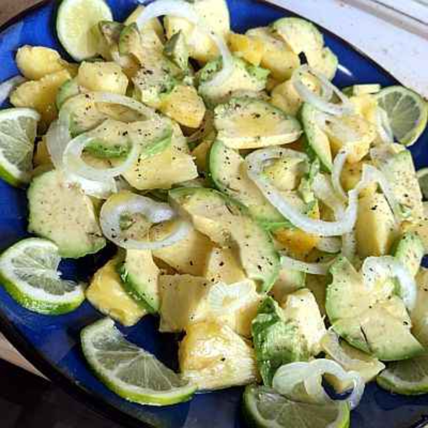 Pineapple & Avocado Salad : Simple & Unexpected