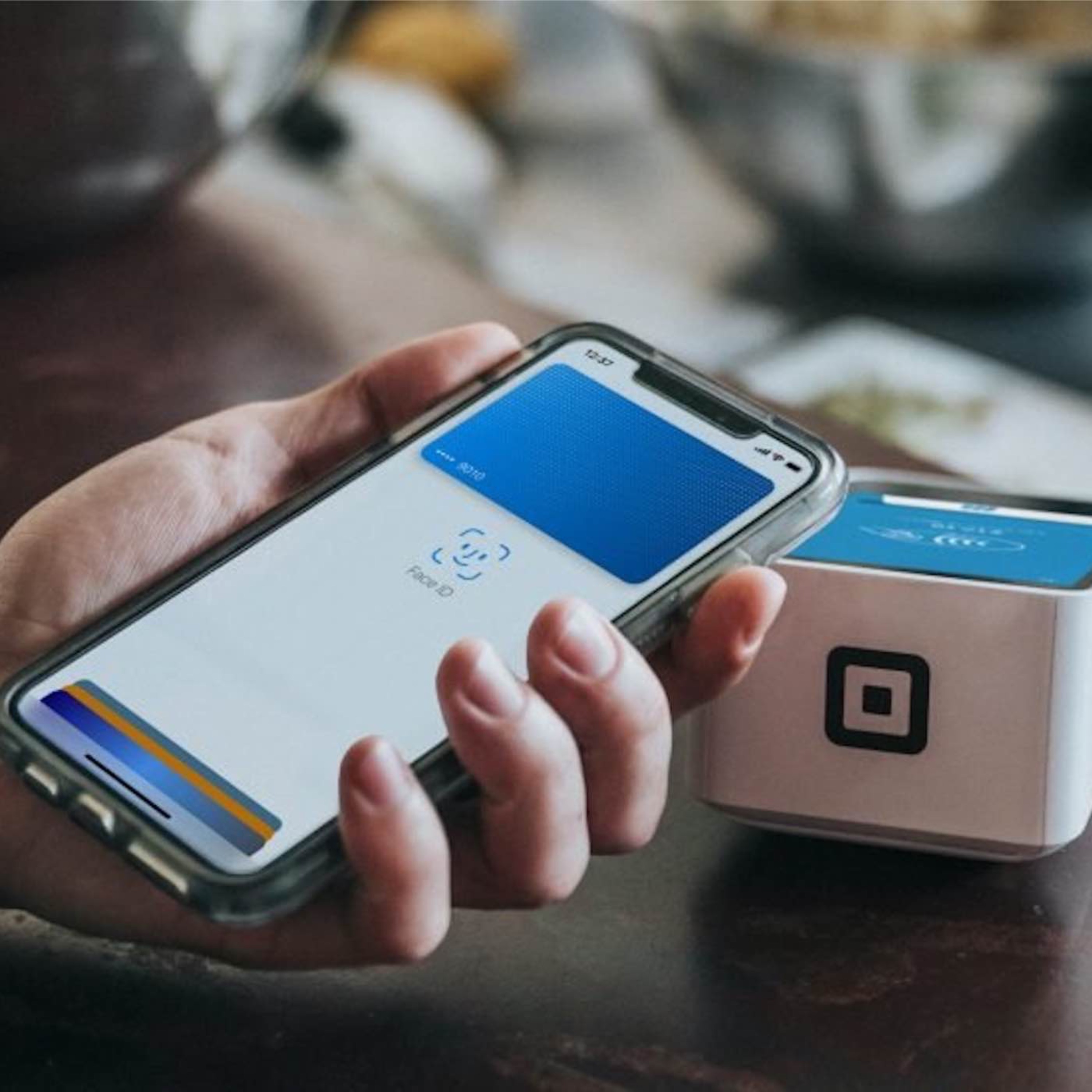 Visa prévoirait de changer son système de transaction avec Apple Pay