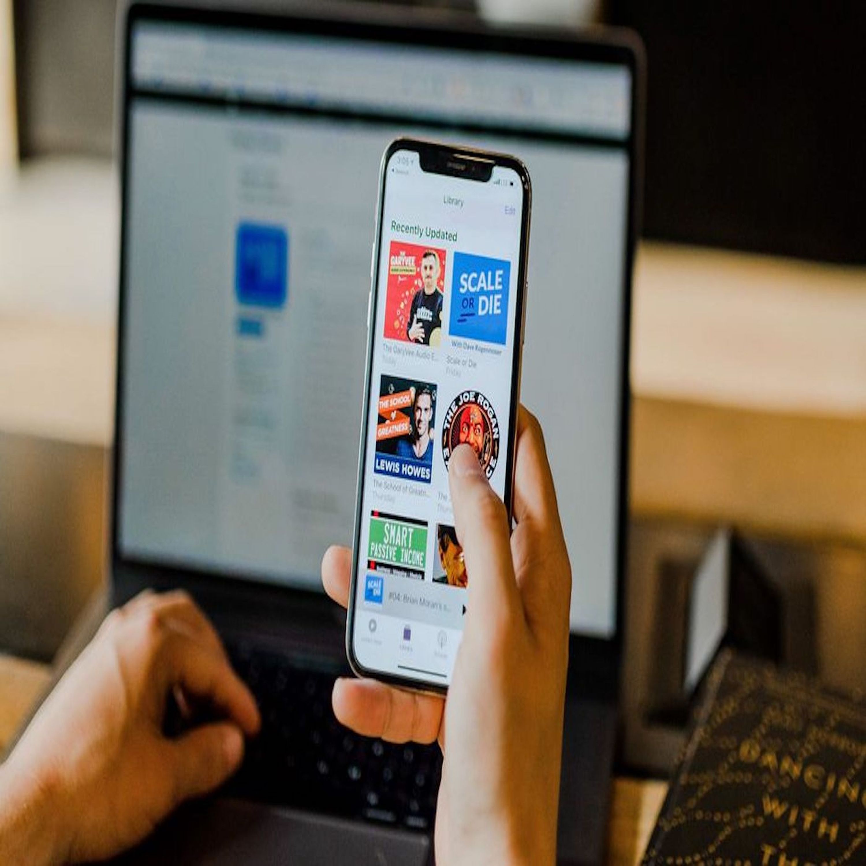 Radio France s’engage à renforcer la rémunération des auteurs de podcasts natifs