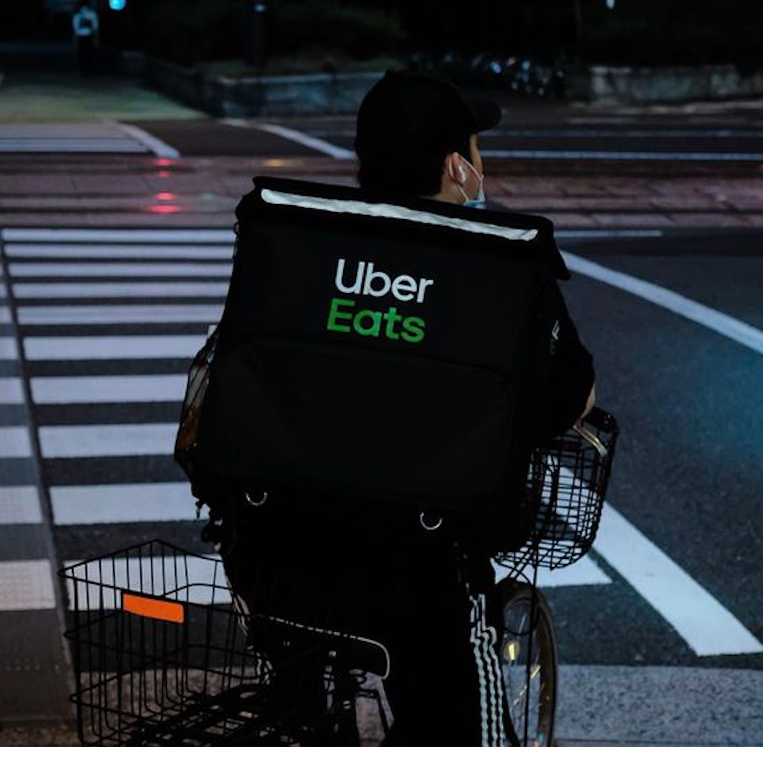 Uber Eats a été contraint de salarier 500 livreurs à Genève