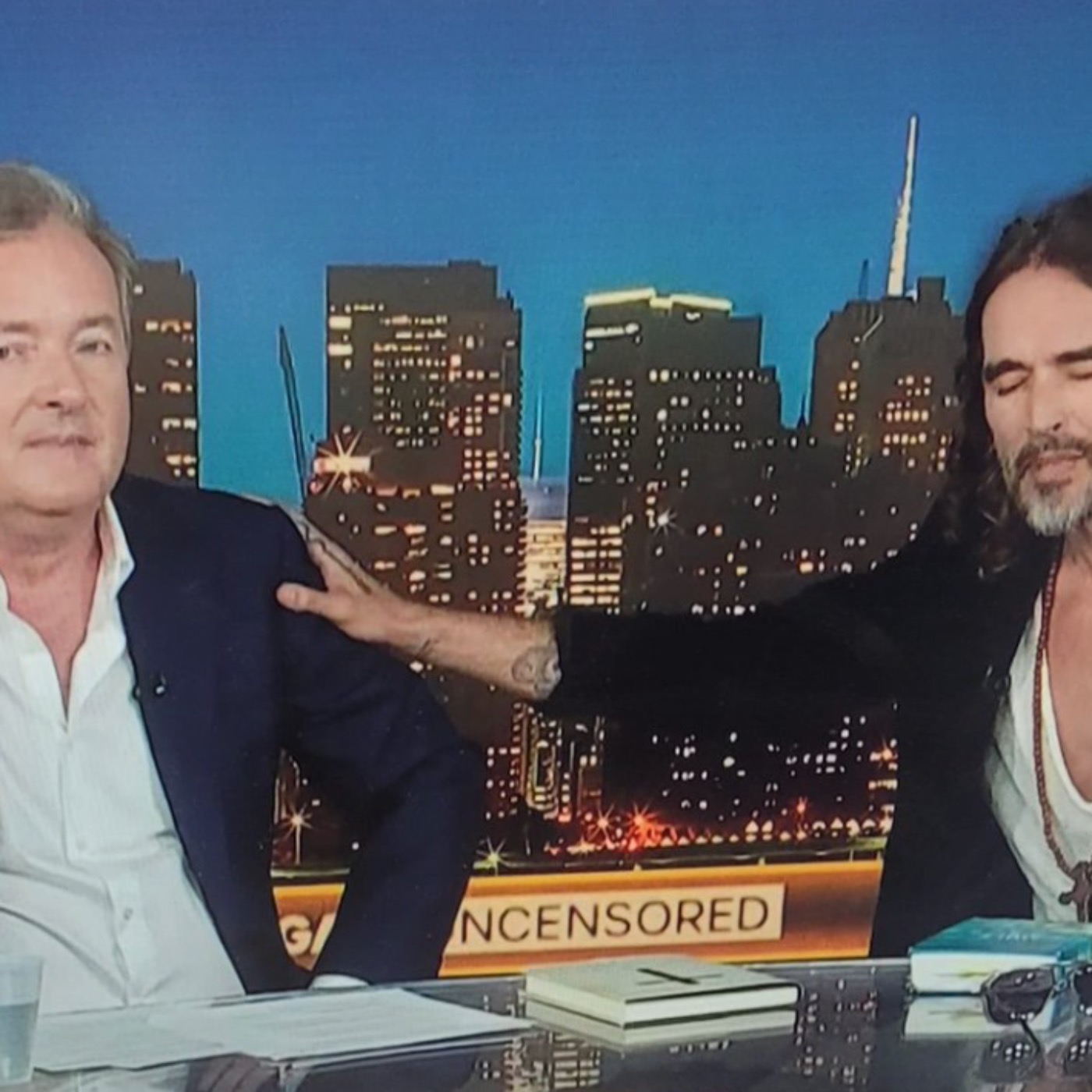 En grej till: Amat på Elle & Russell Brand gräver sin grav djupare