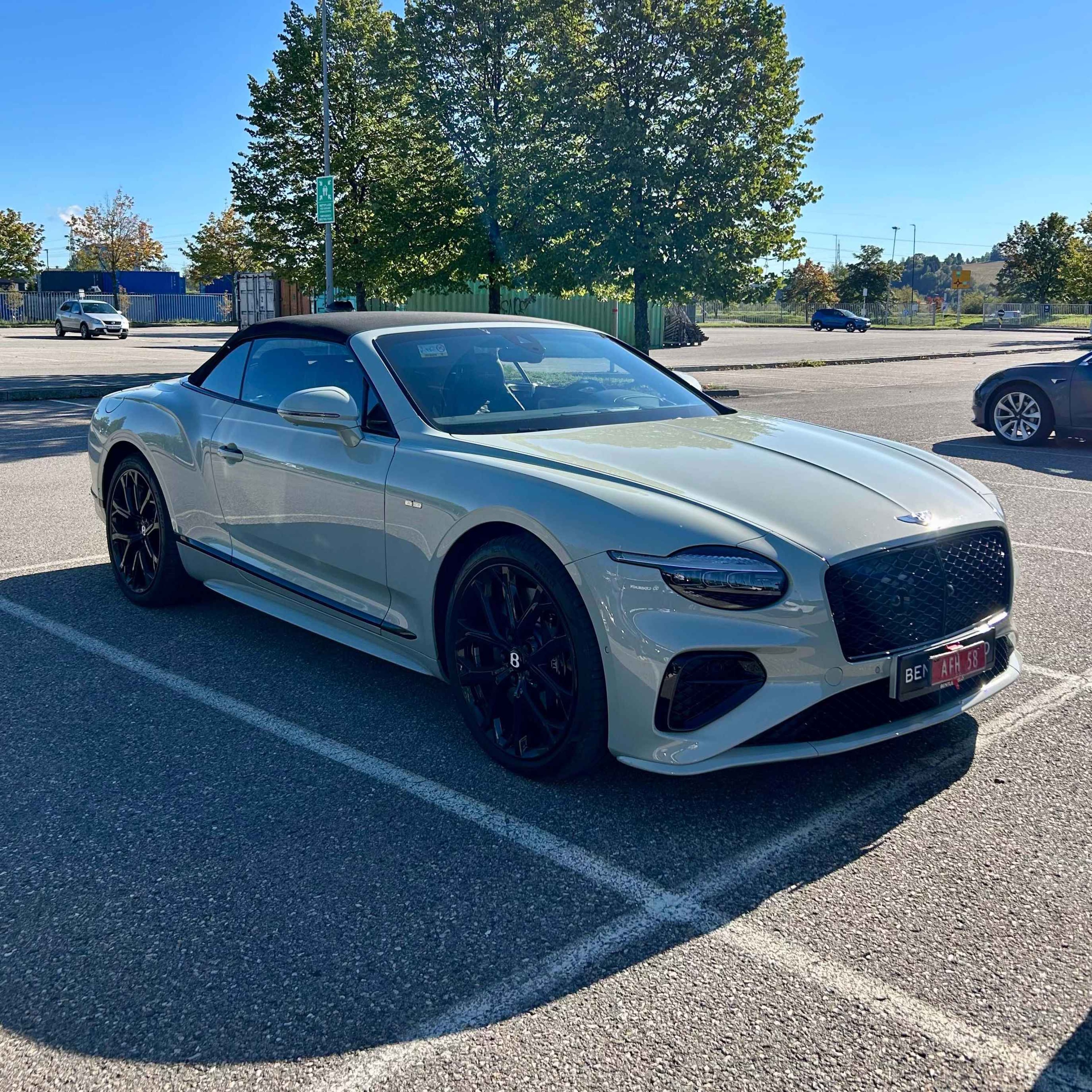 Mil etter mil - en podcast om bil Podcast: Bonus: Nok V8-lyd i denne? Bentley Continental GT Speed! Mil etter mil - en podcast om bil episode image