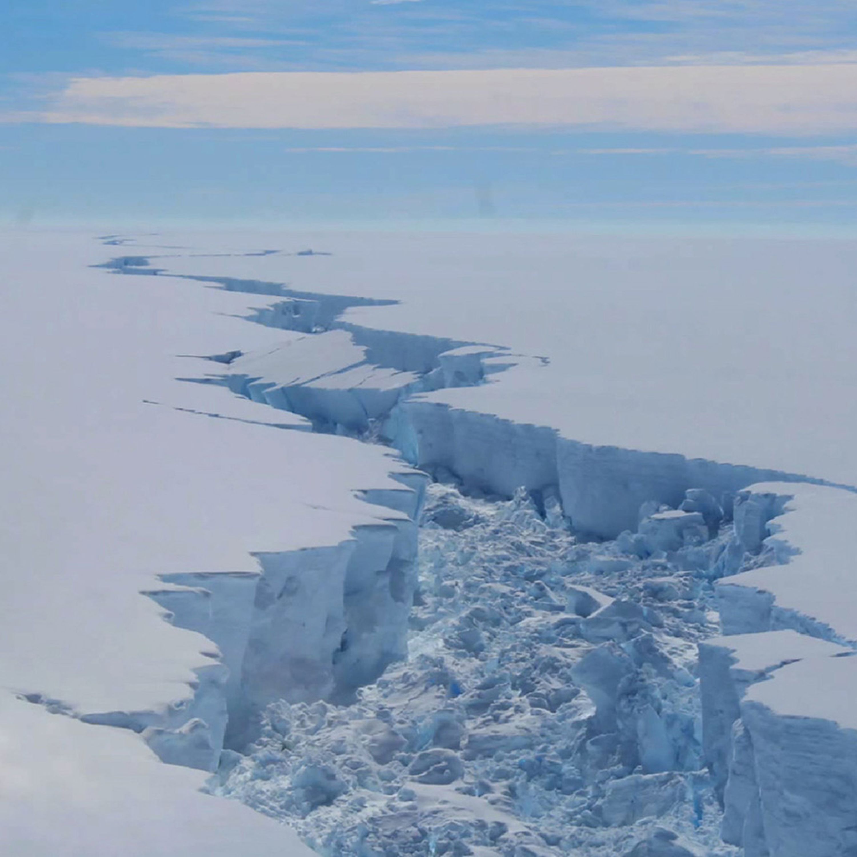 cover art for Giant iceberg breaks free in Antarctic