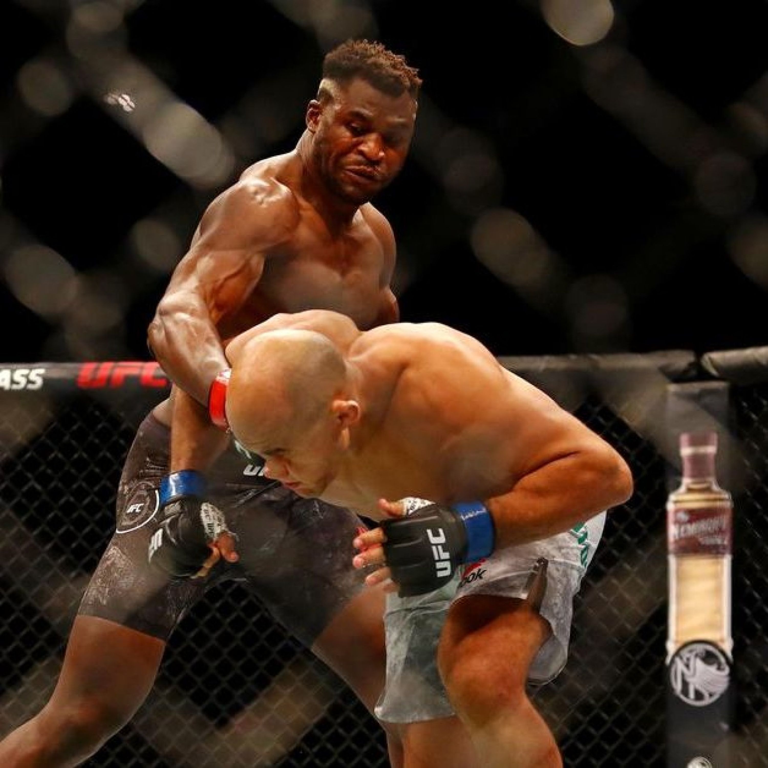 UFC - Francis Ngannou en 71 secondes : TITLE SHOT?! | #PodcastLaSueur
