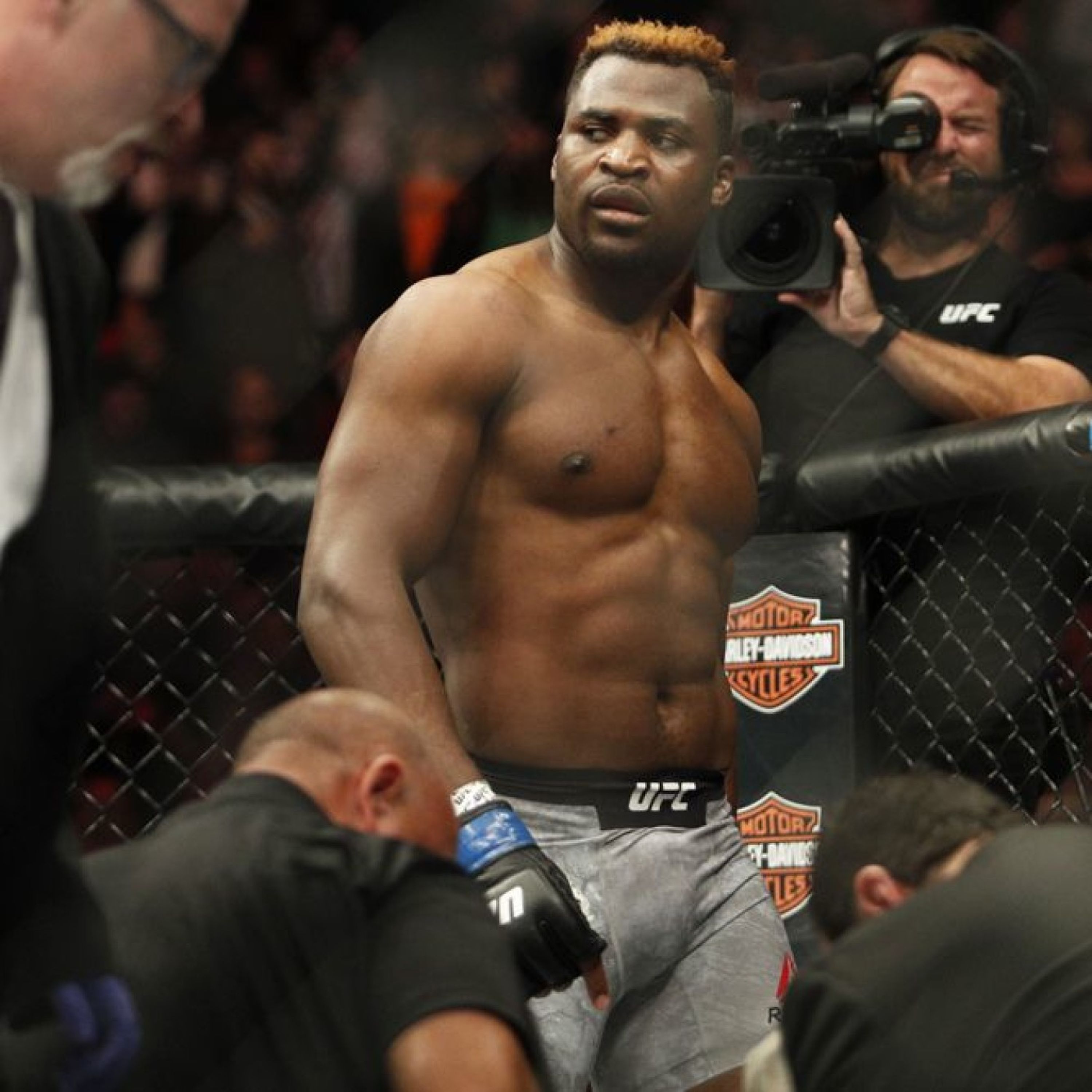 Interview Francis Ngannou - "je veux le titre!" | #PodcastLaSueur