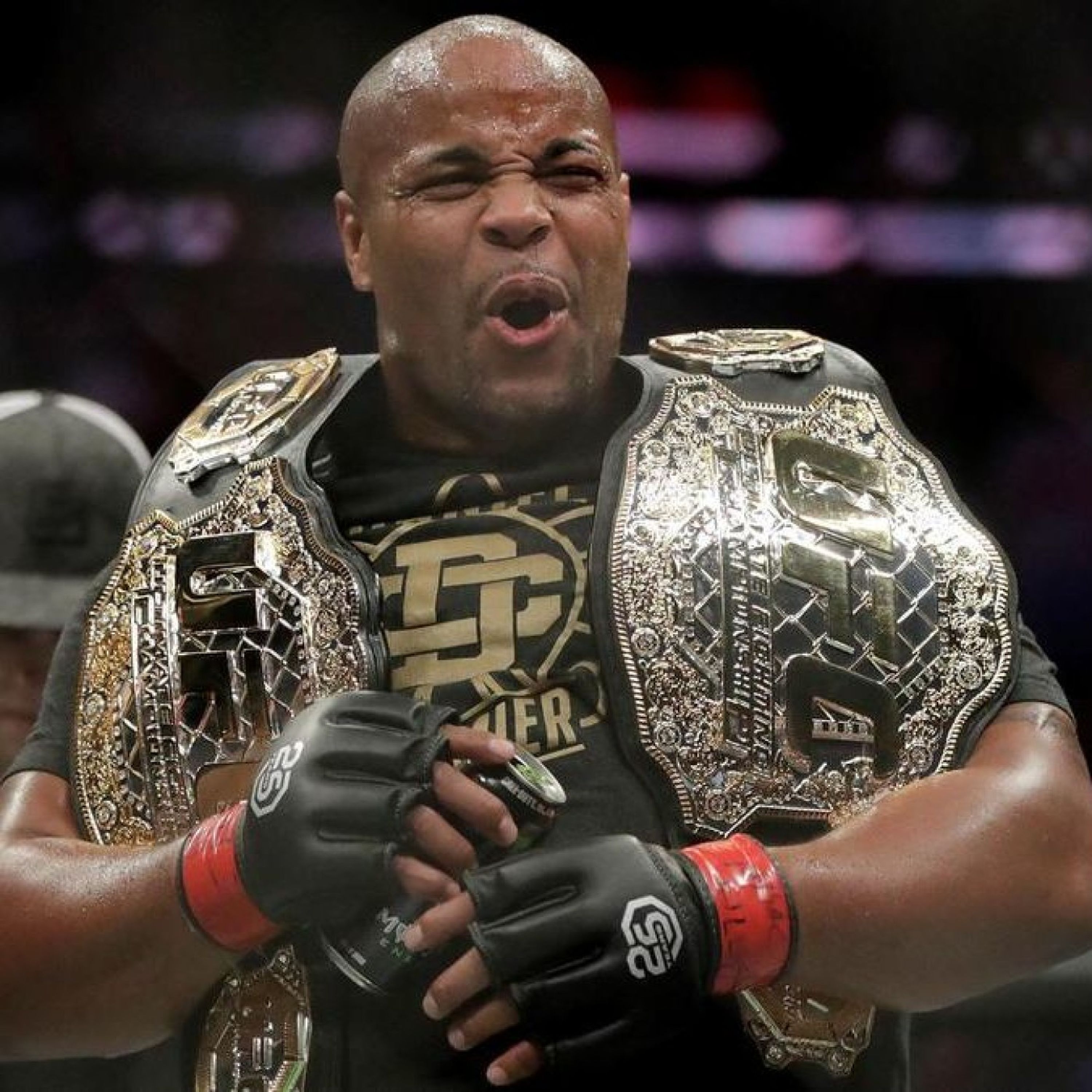 Daniel Cormier : Double champion, Combattant de l'année, GOAT?! | #PodcastLaSueur