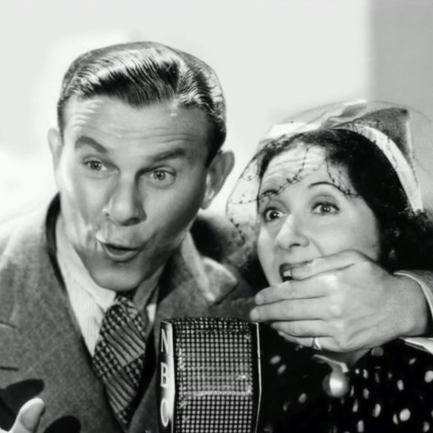 E2. The Burns and Allen Show (1/25/1950) episode artwork