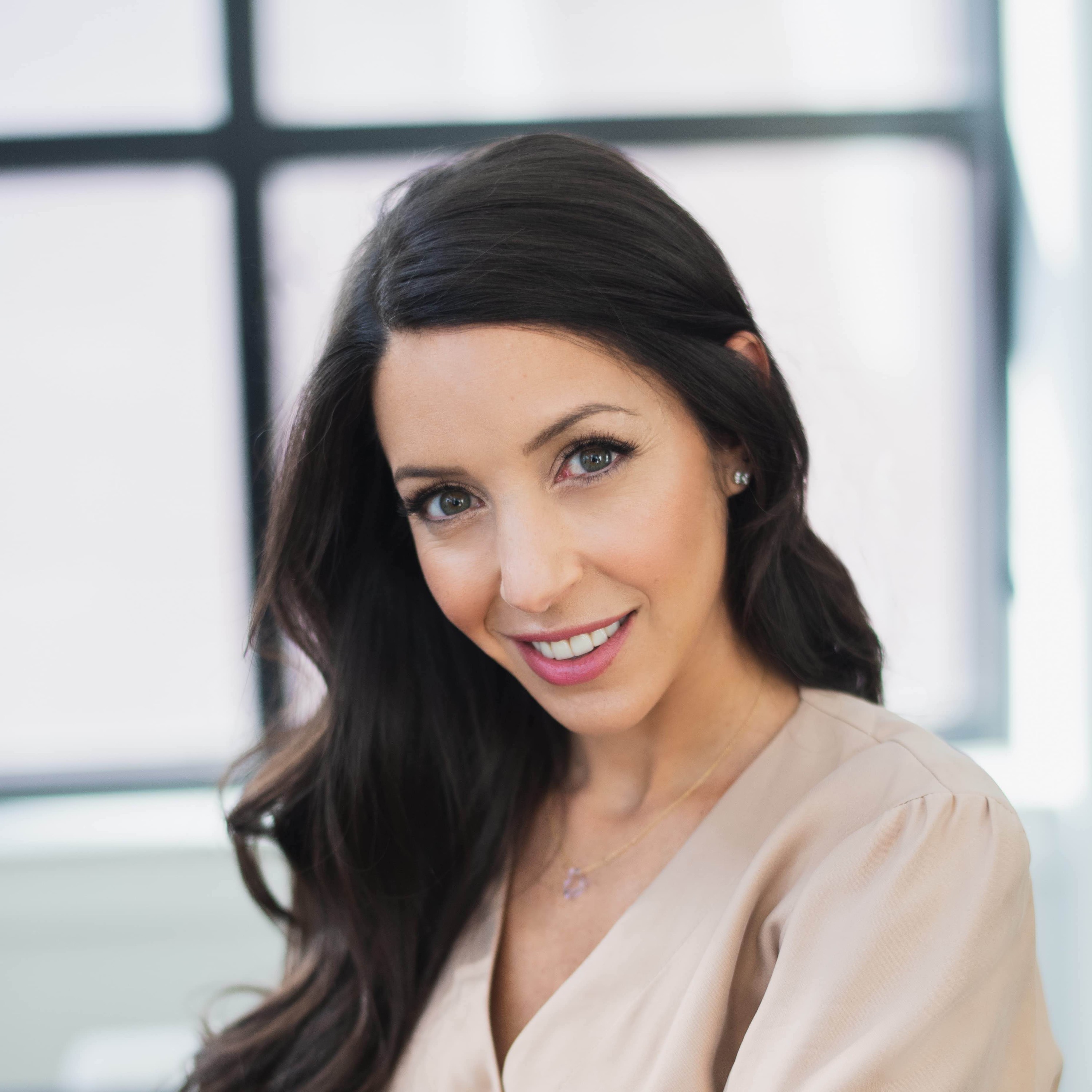 The Co-Dependent Perfectionist with Alana Carvalho