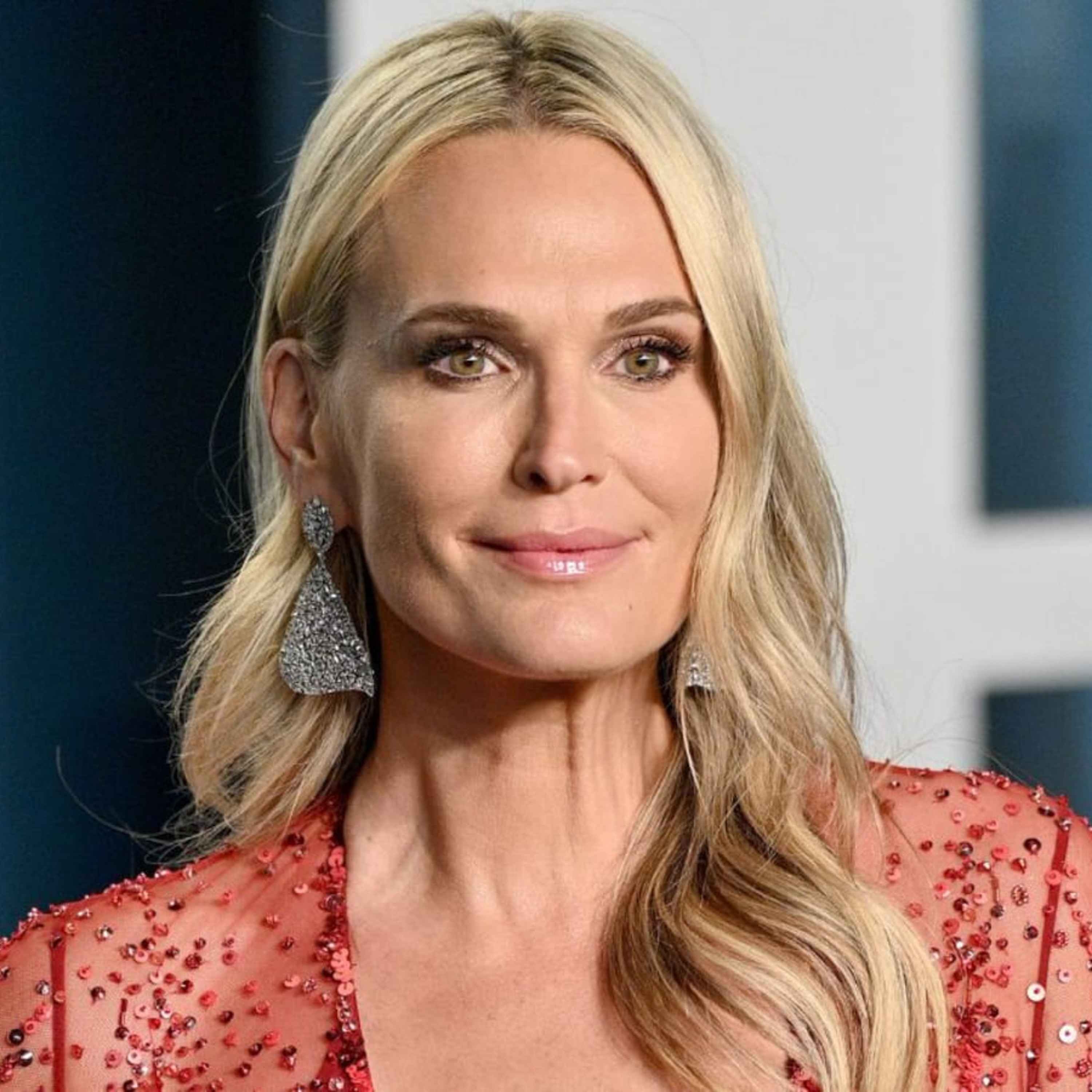 cover art for Molly Sims Shares Her YSE Beauty