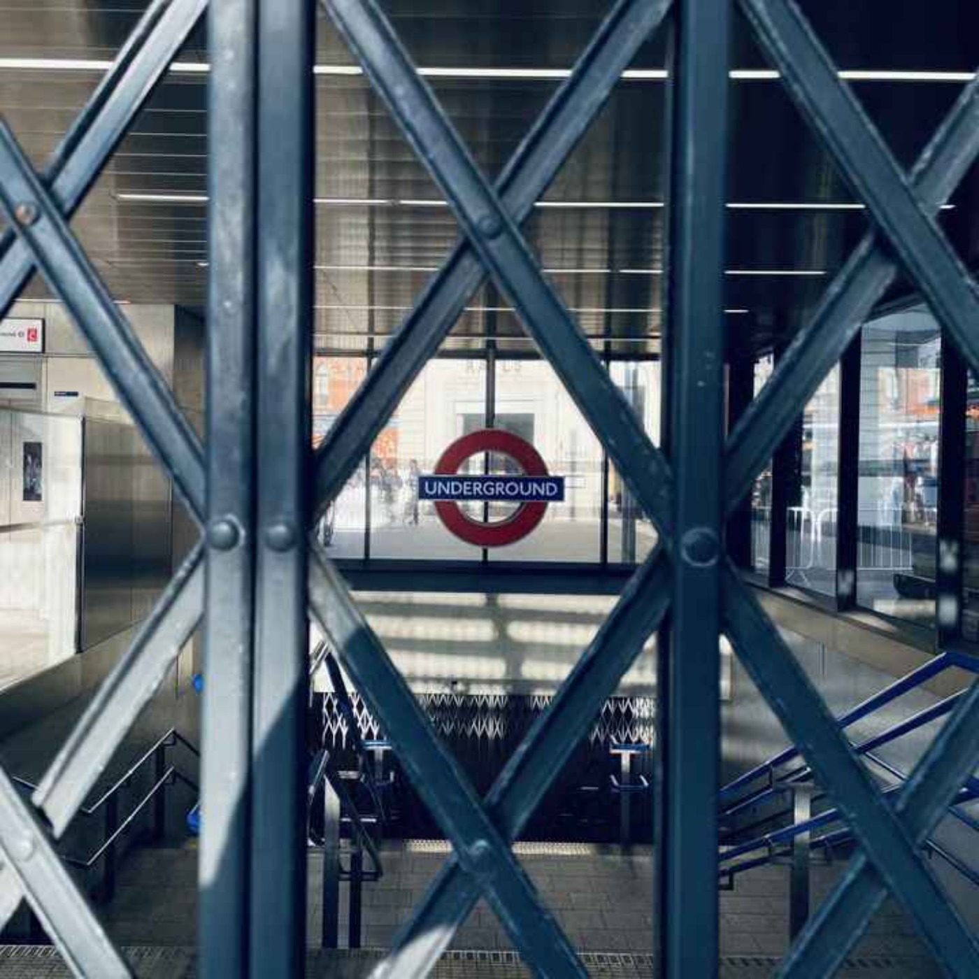 Tube drivers set for £80,000 salary in TfL bid to stop strikes