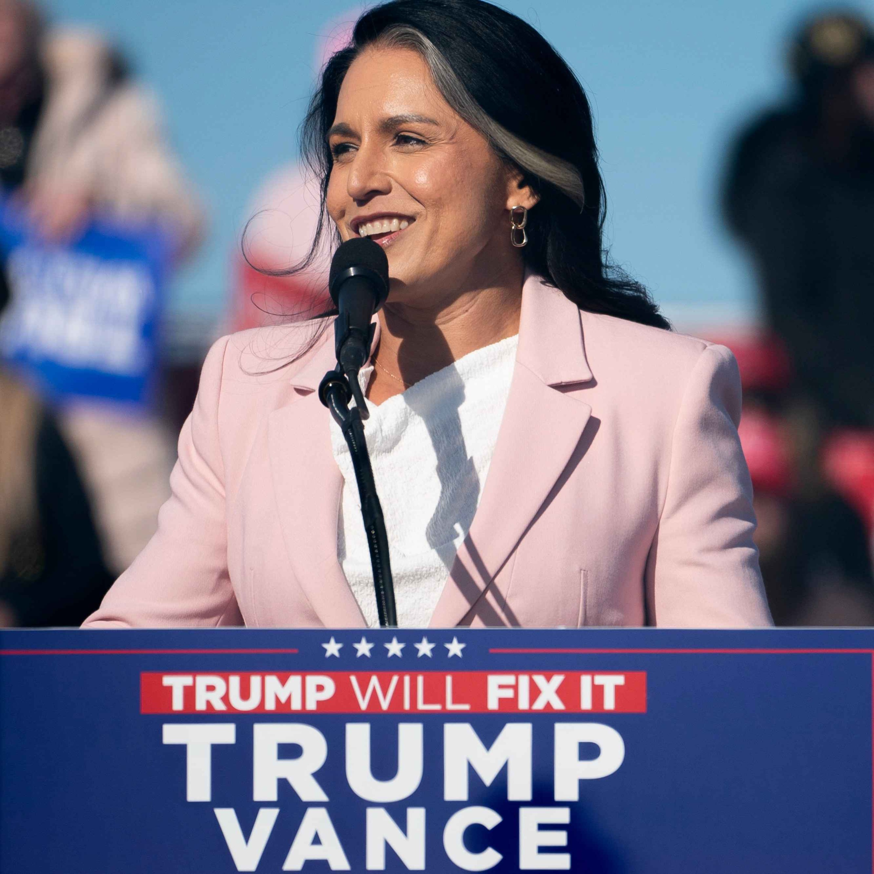 cover of episode Tulsi Gabbard, Donald Trump and the spying game