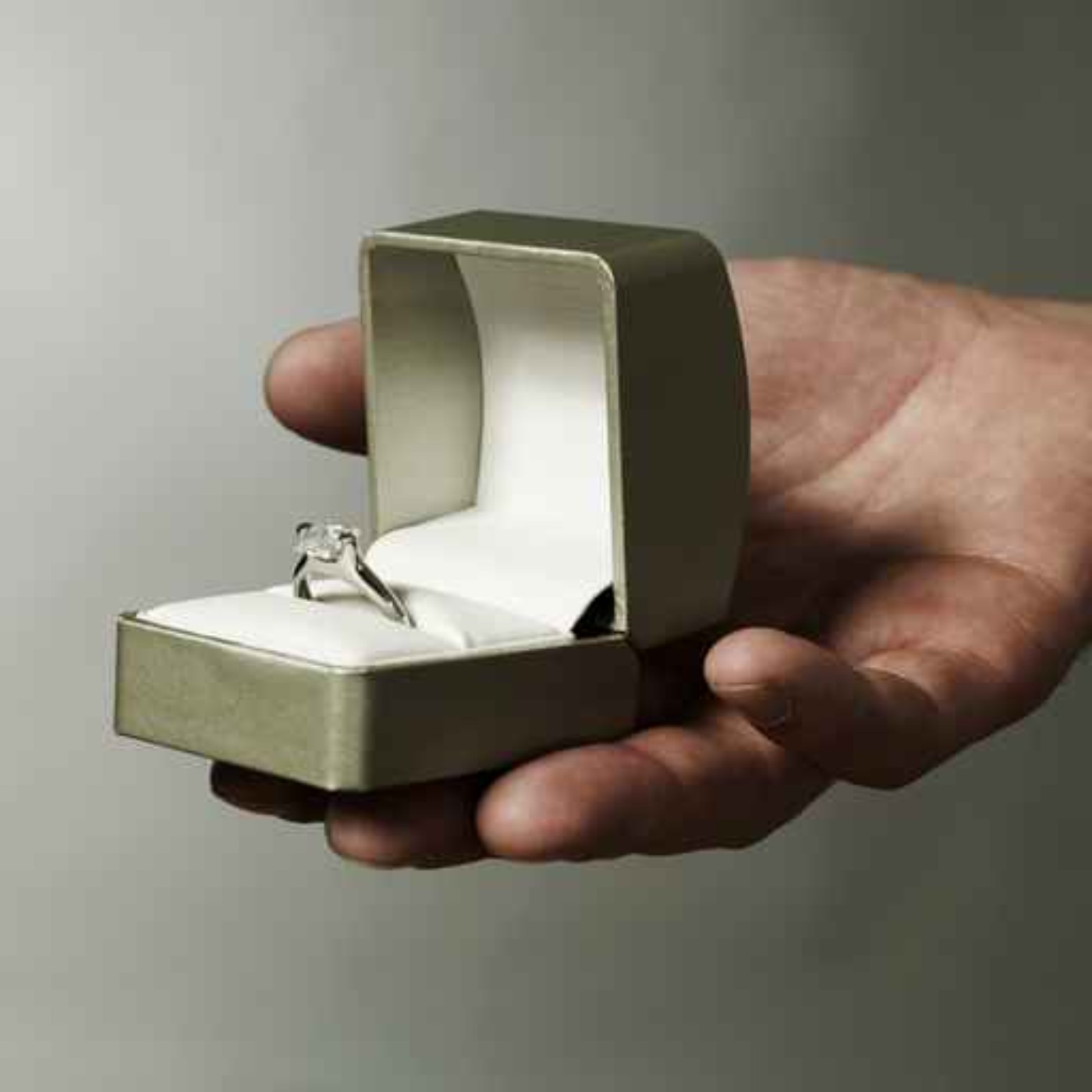 How much should you spend on an engagement ring? episode artwork